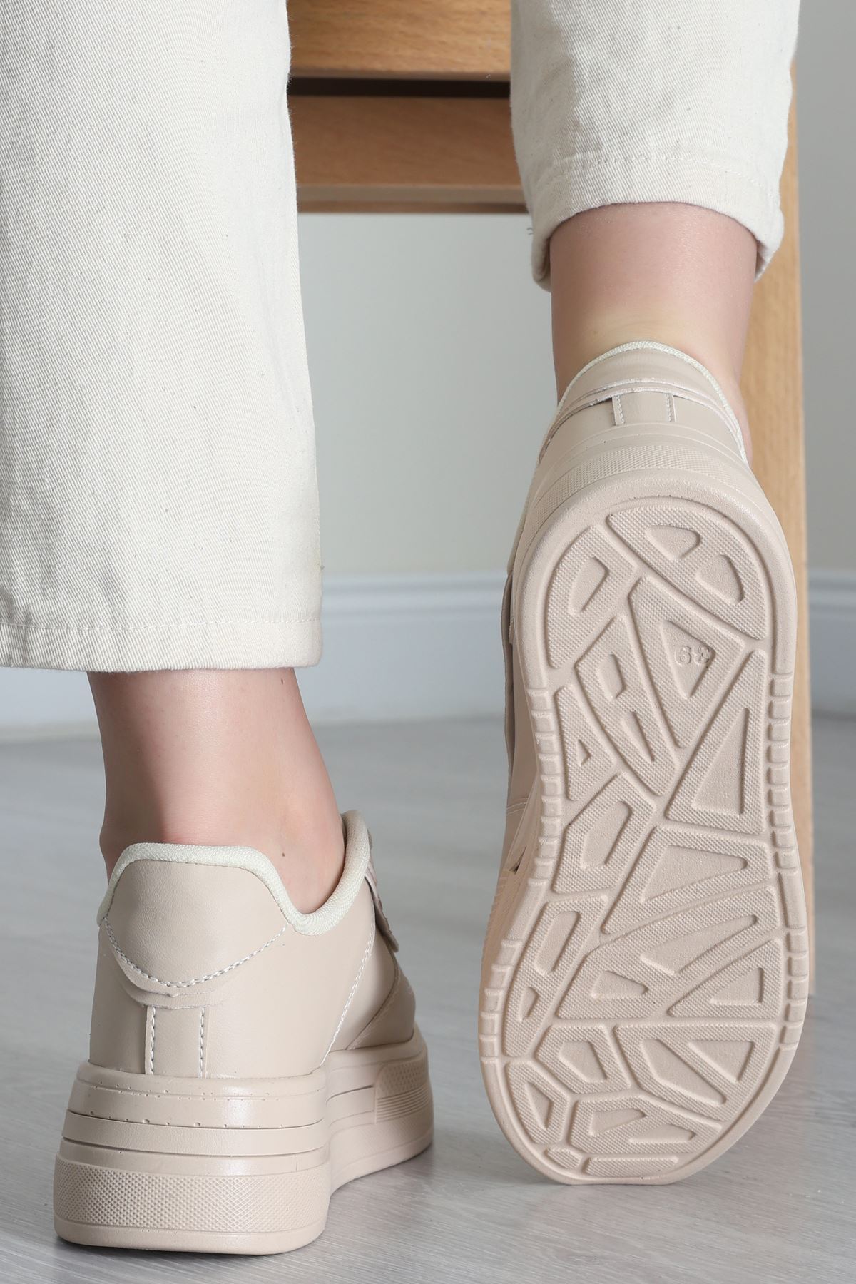 Günlük Spor Ayakkabı Bej - 31512.2082.