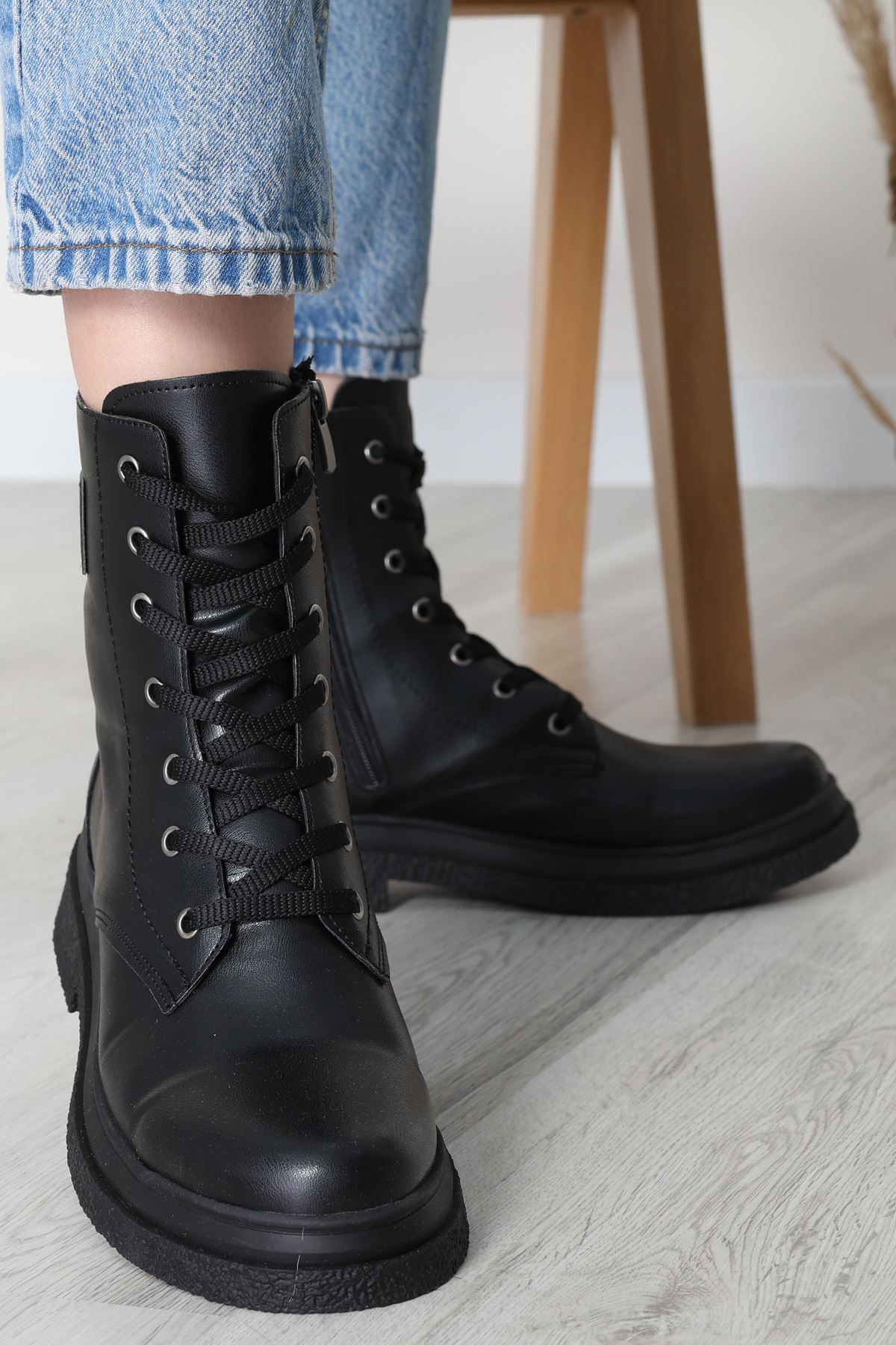 Postal Bot Siyah2 - 31562.264.