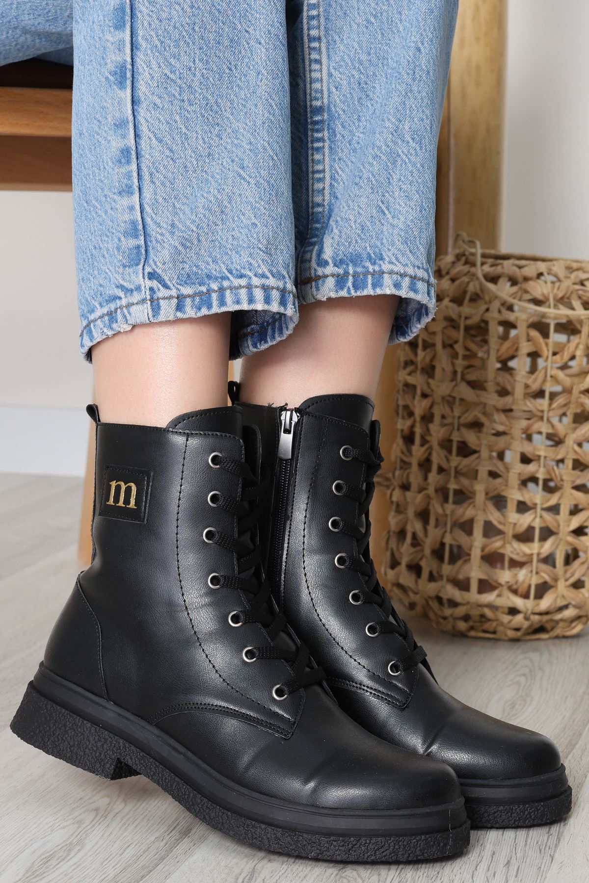 Postal Bot Siyah2 - 31562.264.