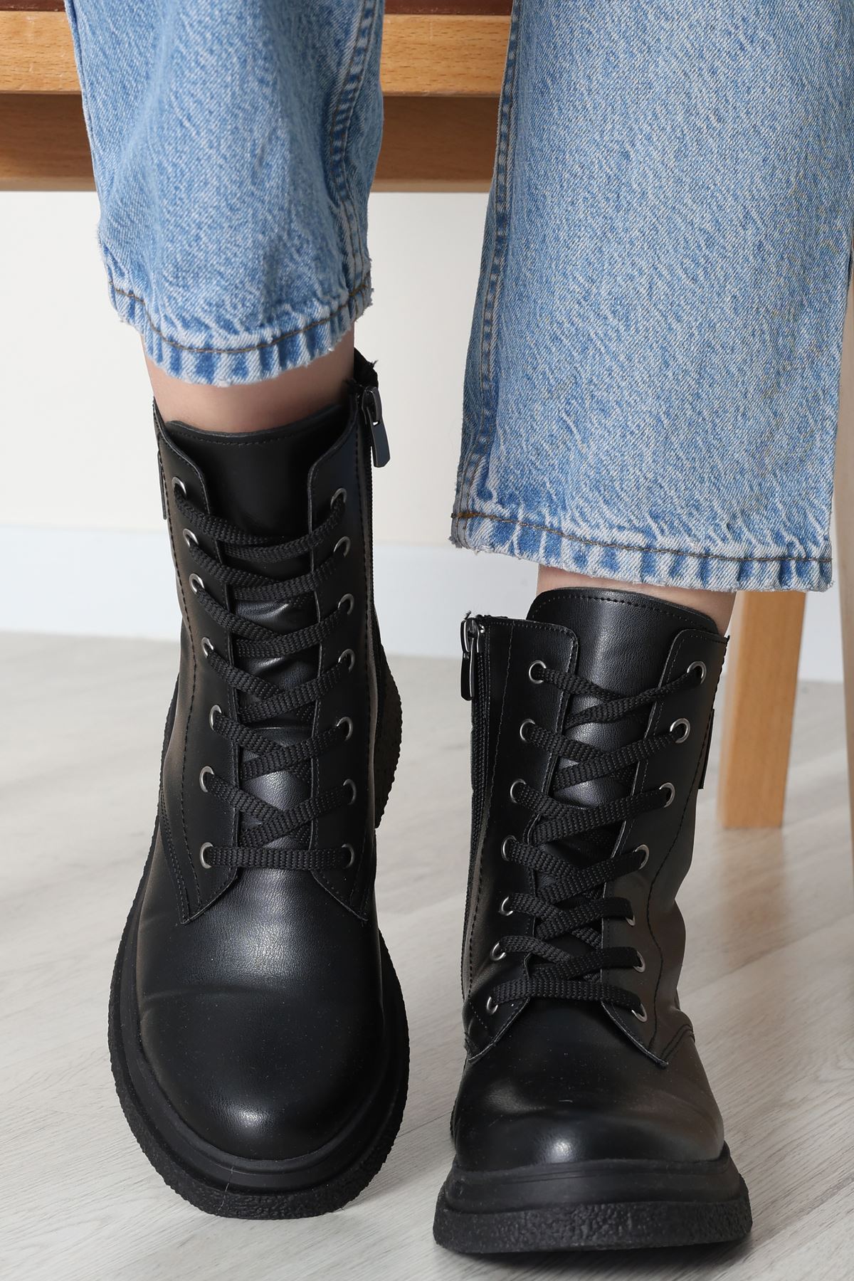 Postal Bot Siyah2 - 31562.264.