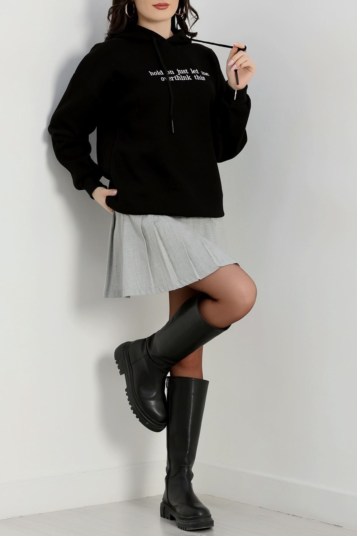 3 İplik Kapşonlu Nakışlı Sweat Siyahbeyaz - 42221.1878.