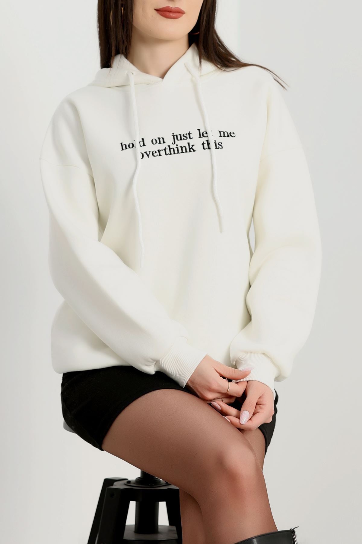 3 İplik Kapşonlu Nakışlı Sweat Beyazsiyah - 42221.1878.