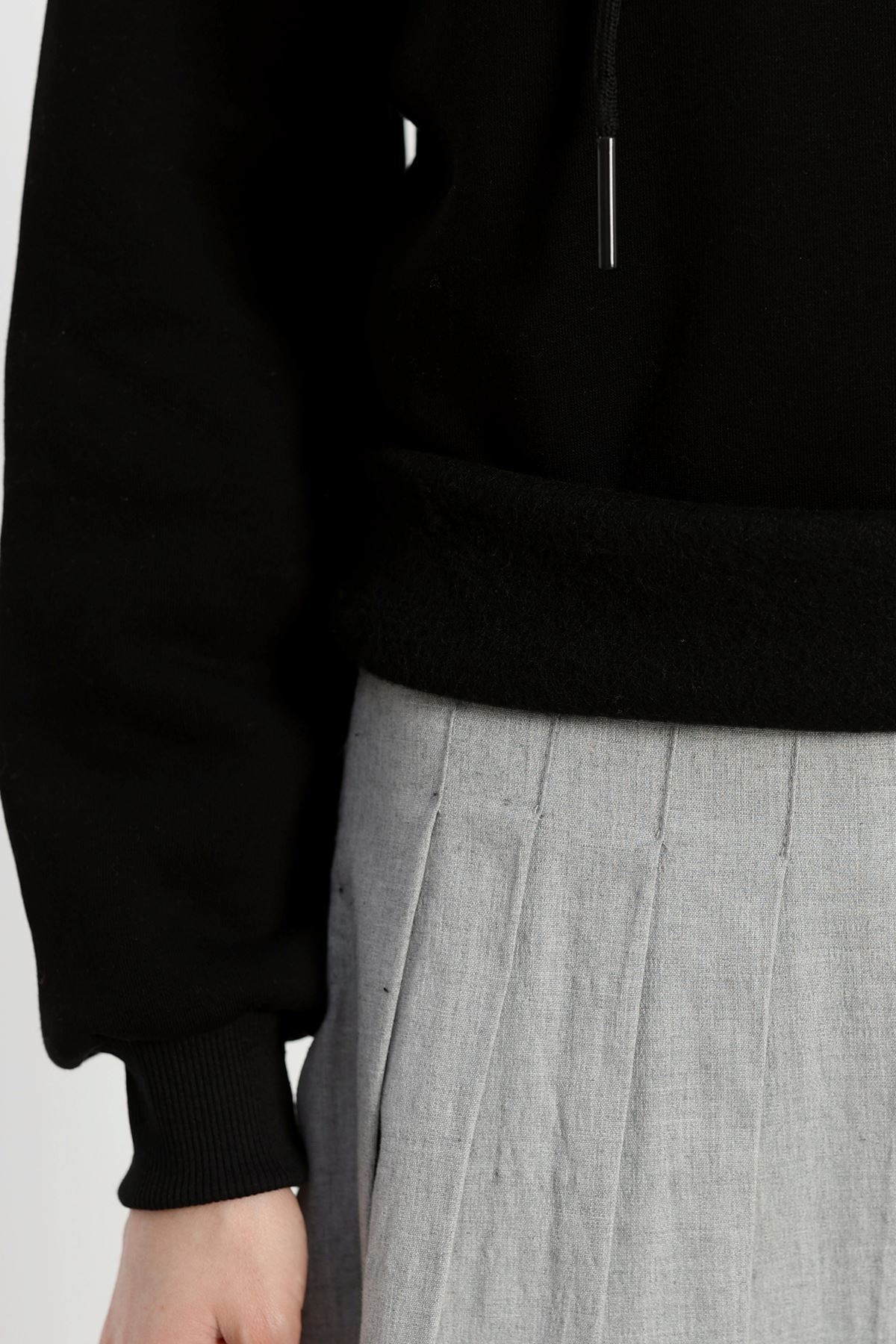 3 İplik Kapşonlu Nakışlı Sweat Siyahbeyaz - 42221.1878.