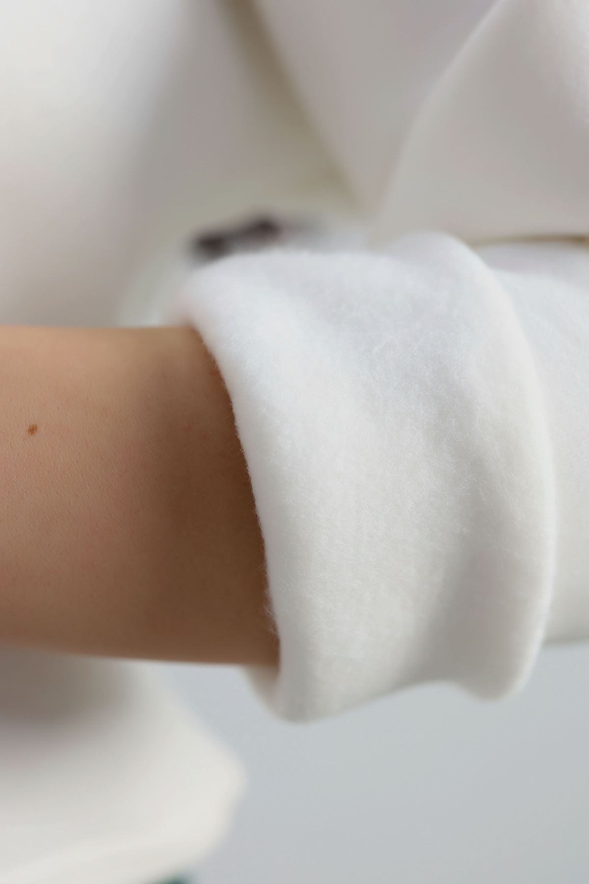 3 İplik Kapşonlu Crop Sweat Ekru - 20959.1878.