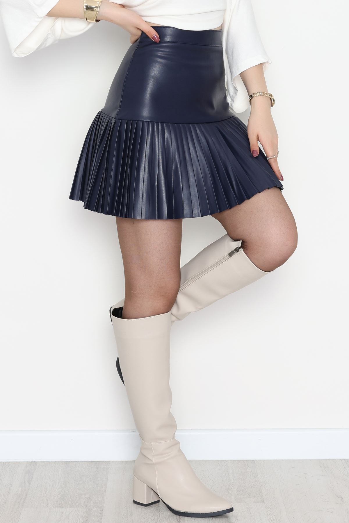 Pu Deri Piliseli Mini Etek Lacivert - 51084.1779.