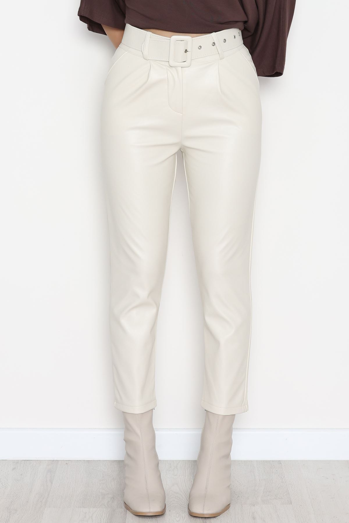 Pu Deri Kemerli Pantolon Krem - 51101.1779.