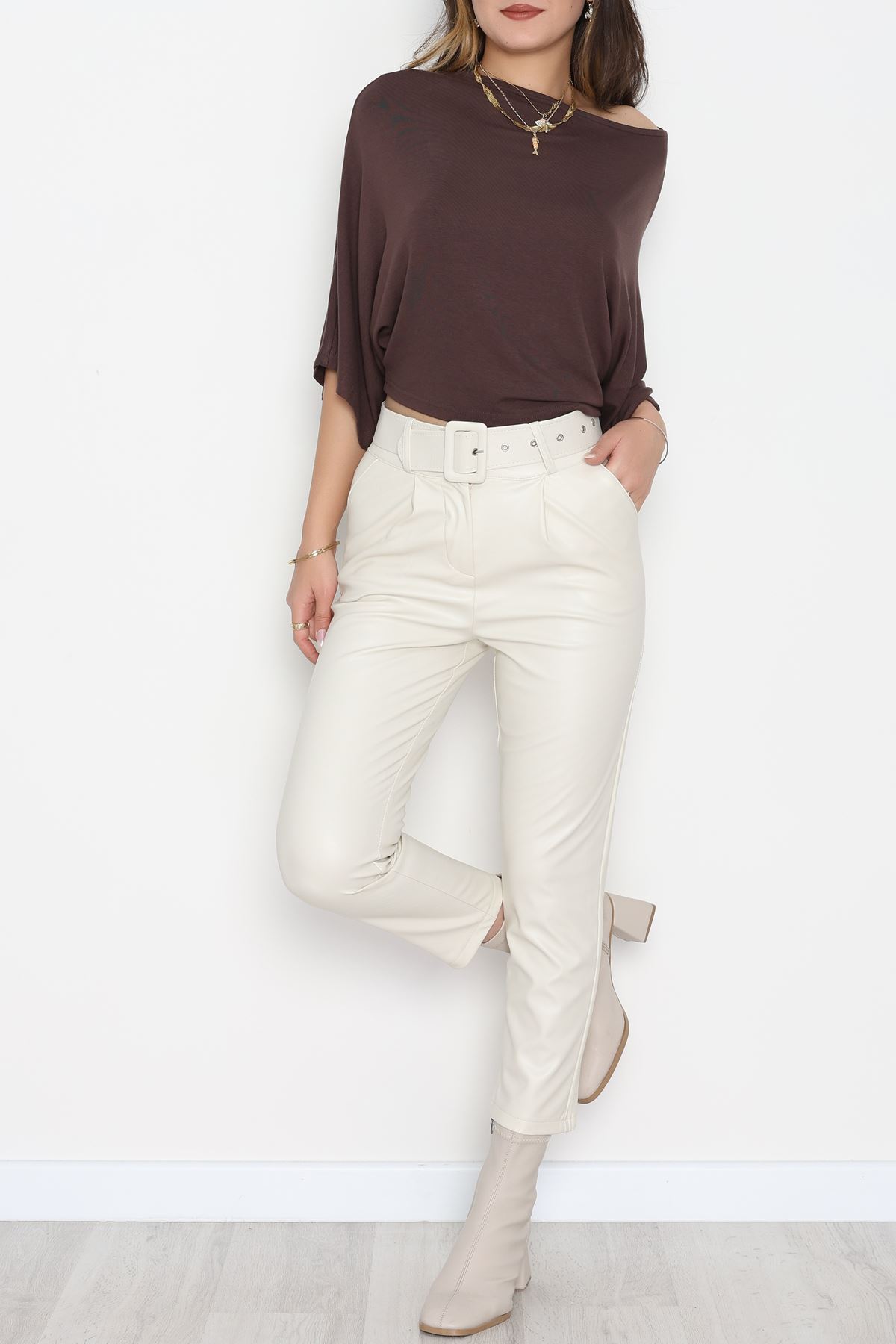 Pu Deri Kemerli Pantolon Krem - 51101.1779.