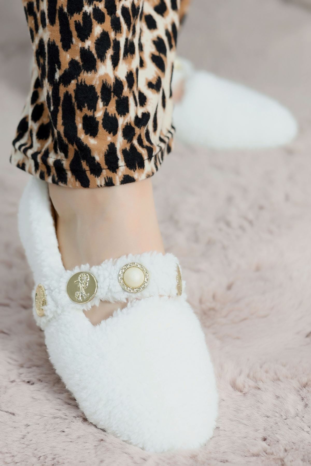 Teddy Ev Babeti Beyaz - 1600.1846.