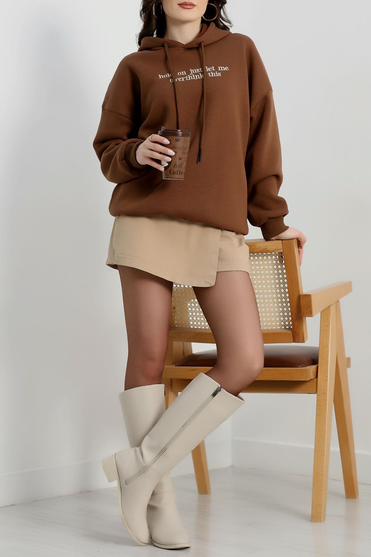 3 İplik Kapşonlu Nakışlı Sweat Kahvebej - 42221.1878.