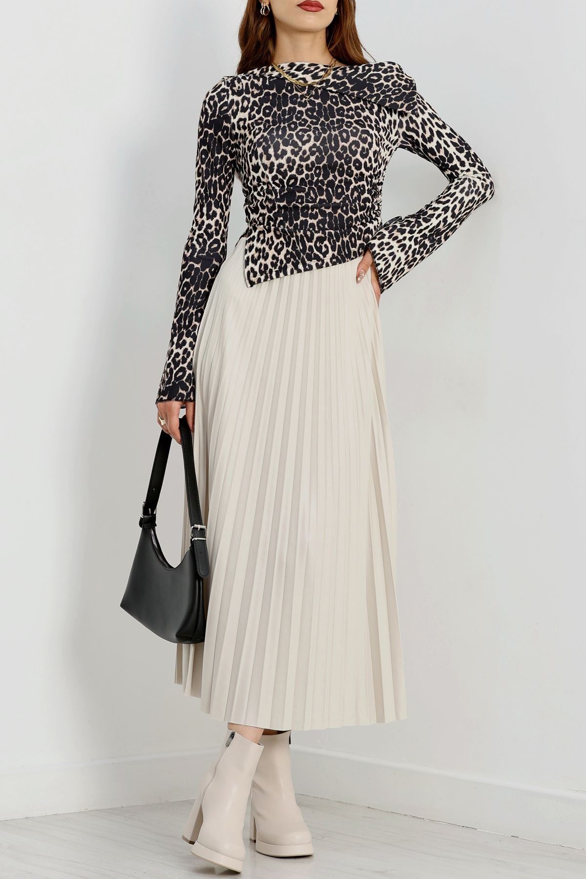 Pileli Etek Taş - 50650.2036.