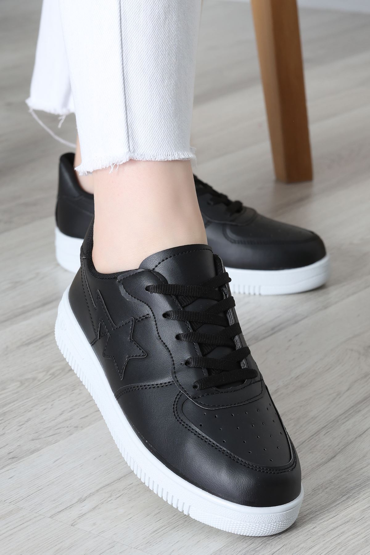 Günlük Ayakkabı Siyahbeyaz1 - 12149.264.