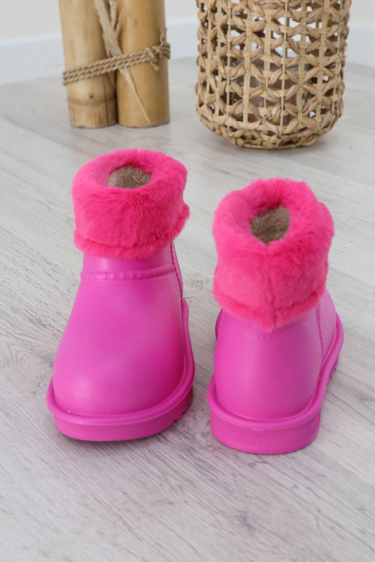 Çocuk Bot Fuşya - 31643.264.