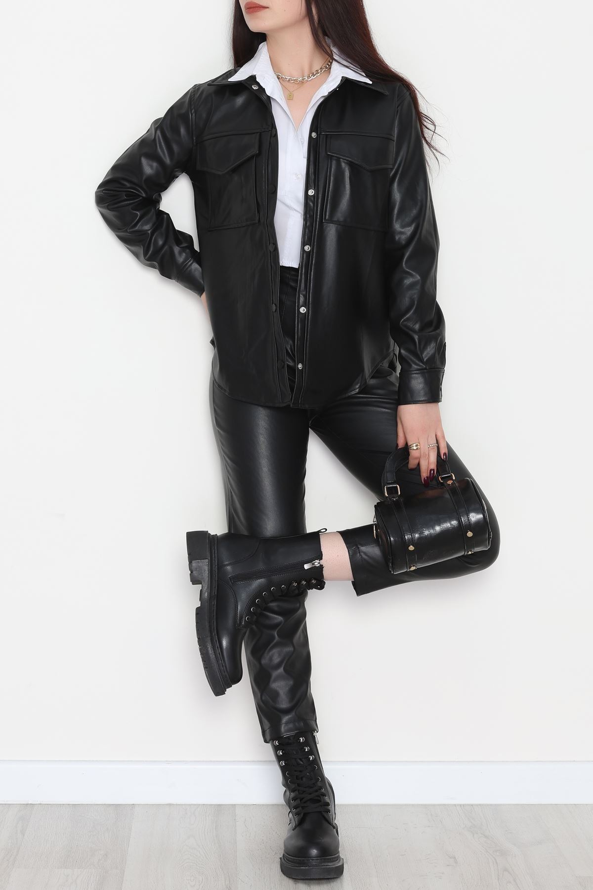 Zra Deri Cep Detaylı Düğmeli Gömlek Siyah - 51085.1779.