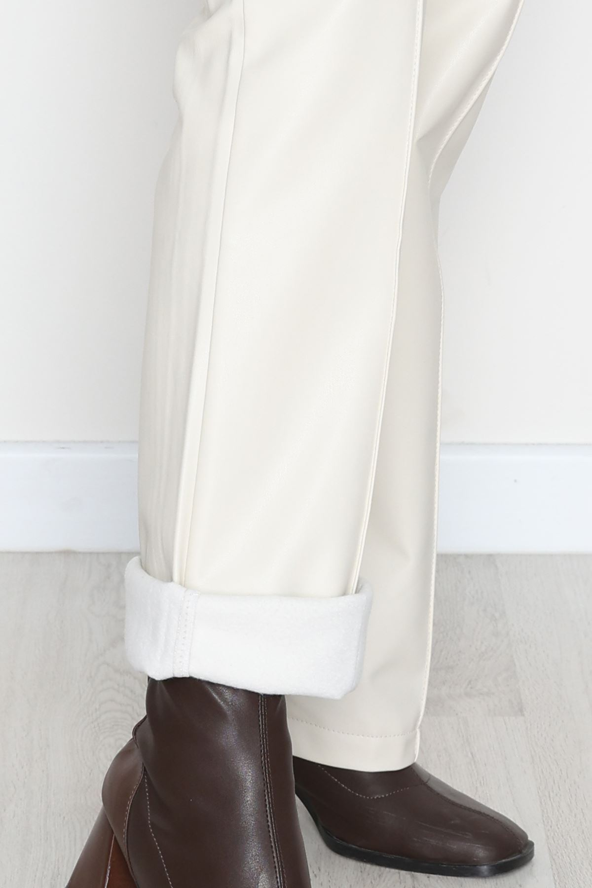 Pu Deri Çımalı Pantolon Krem - 51099.1779.