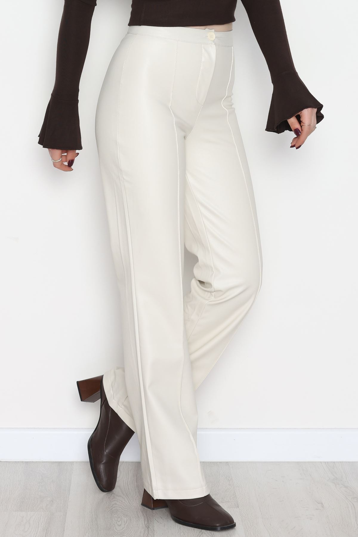 Pu Deri Çımalı Pantolon Krem - 51099.1779.