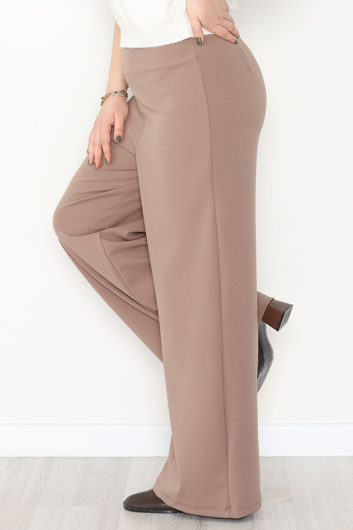 Full Likra İthal Krep Yandan Fermuarlı Büyük Beden Pantolon Vizon - 90162.1837.