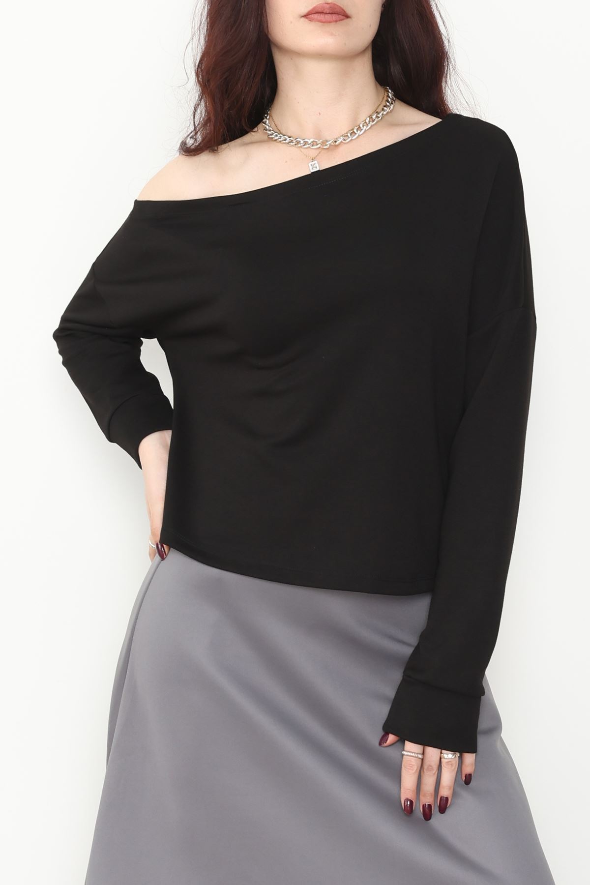 Kayık Yaka Omuz Düşümlü Double Face Kumaş Bluz Siyah - 22185.200.