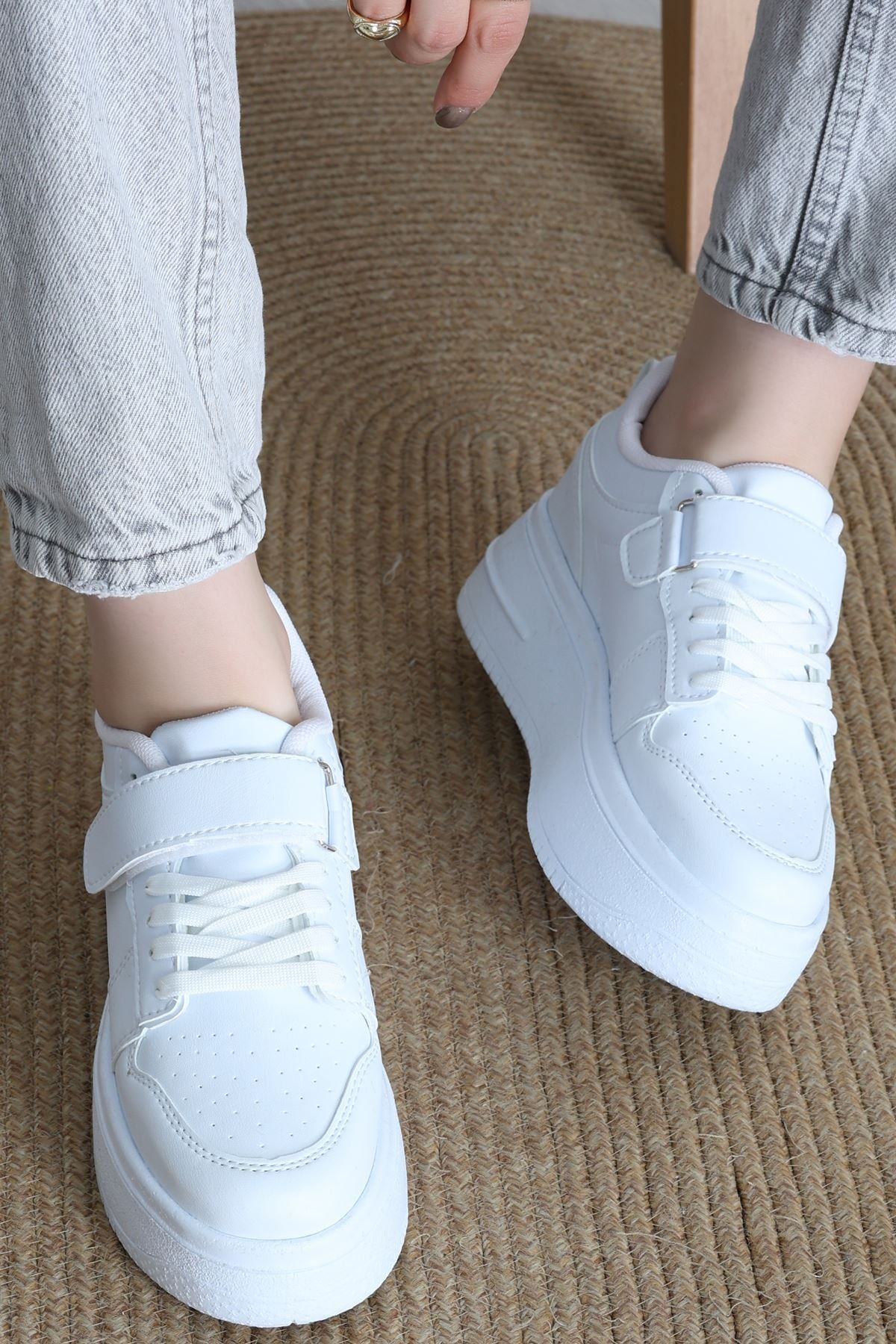 Günlük Spor Ayakkabı Beyaz - 42433.2082.