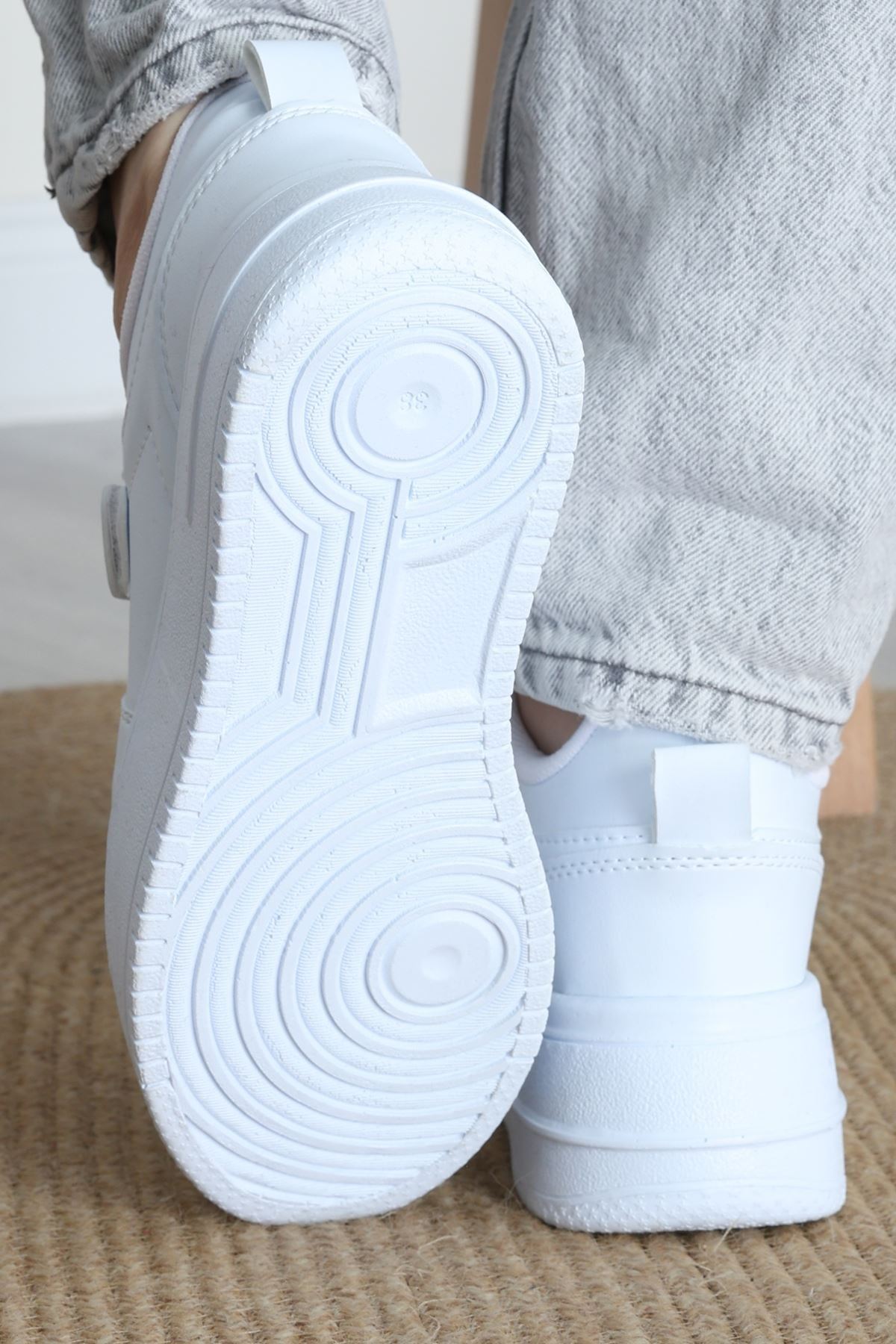 Günlük Spor Ayakkabı Beyaz - 42433.2082.