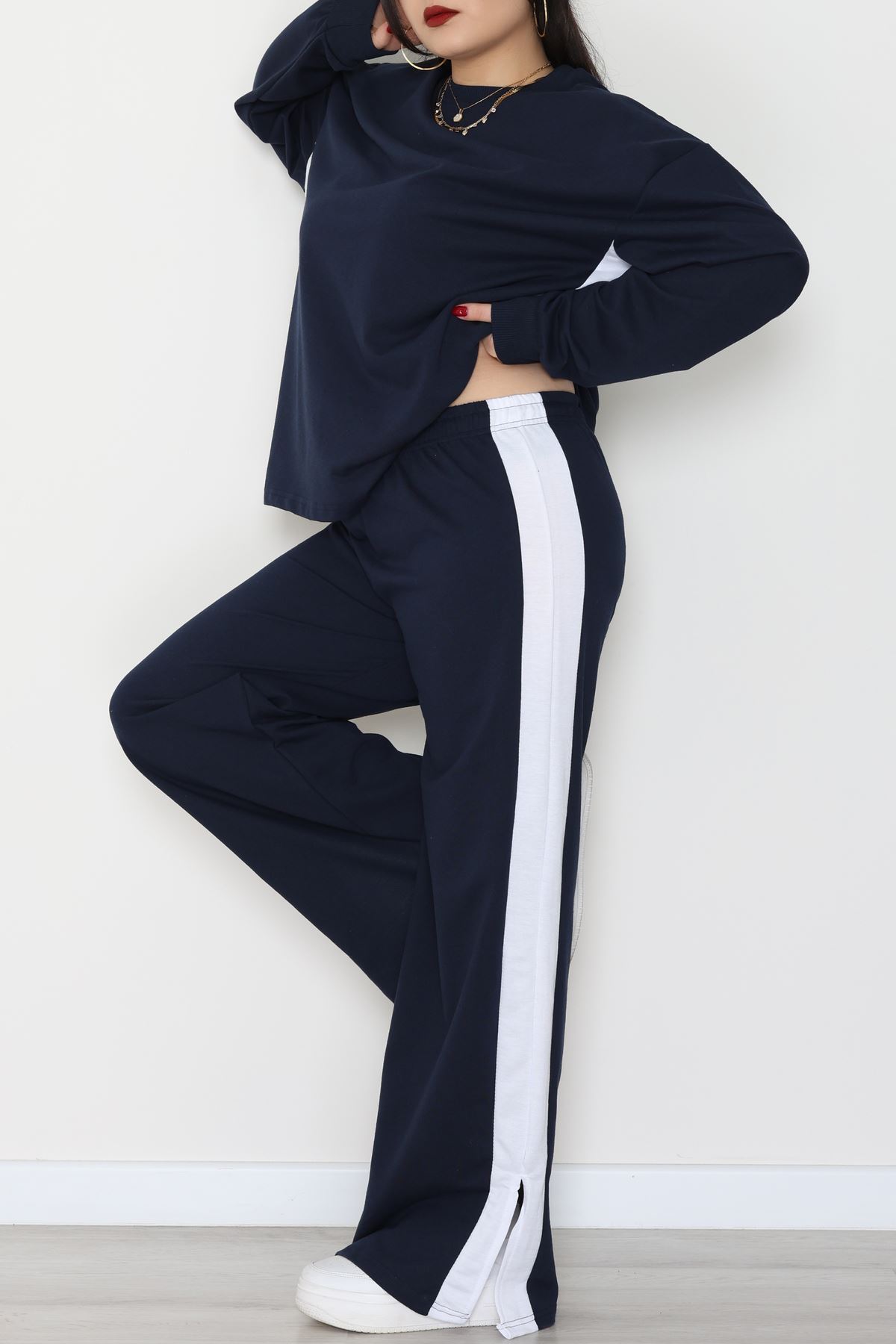 Şeritli 2 İplik Büyük Beden Eşofman Takımı Lacibeyaz - 52047.1857.