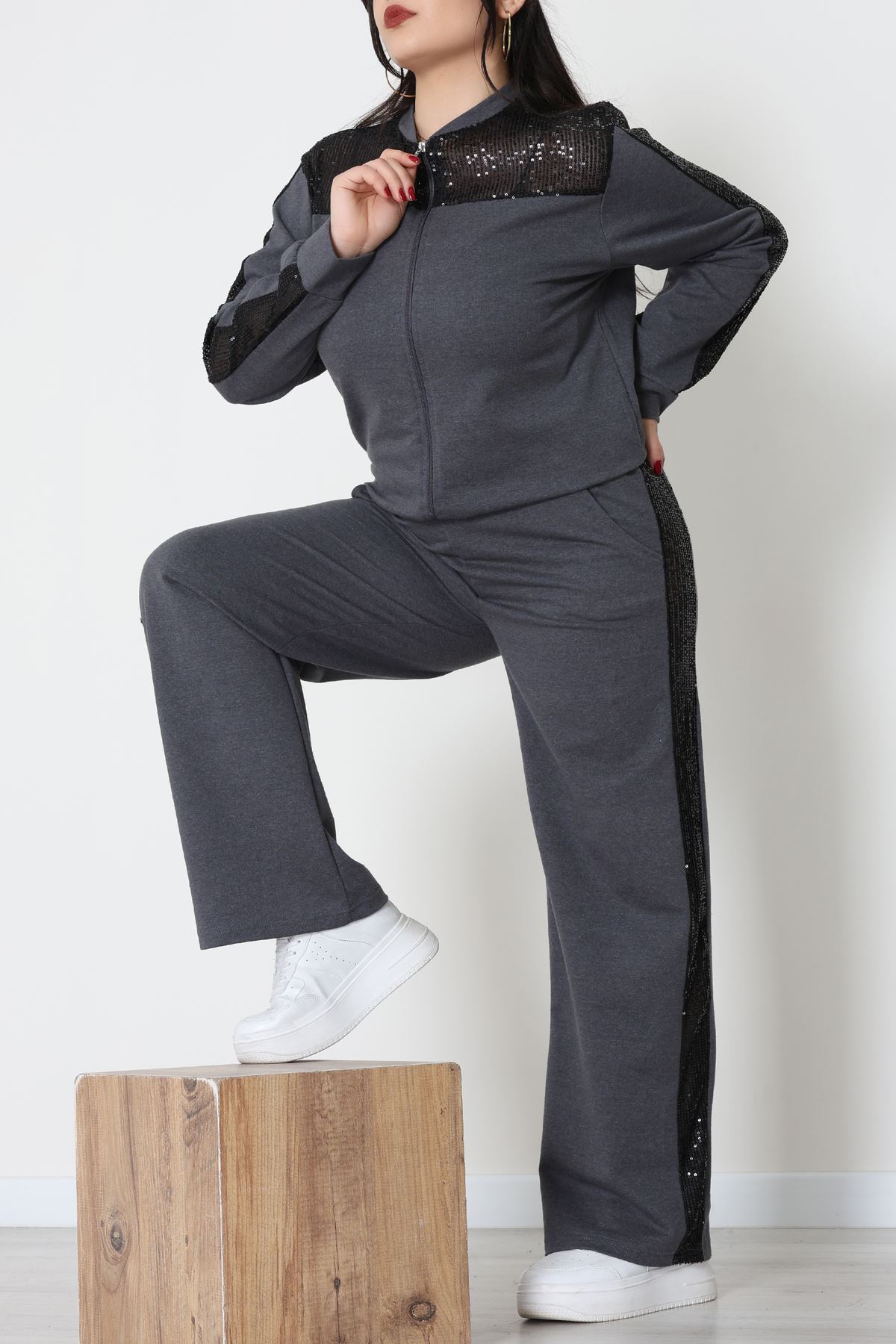 Pul Garnili 2 İplik Büyük Beden Eşofman Takımı Füme - 52108.1567.