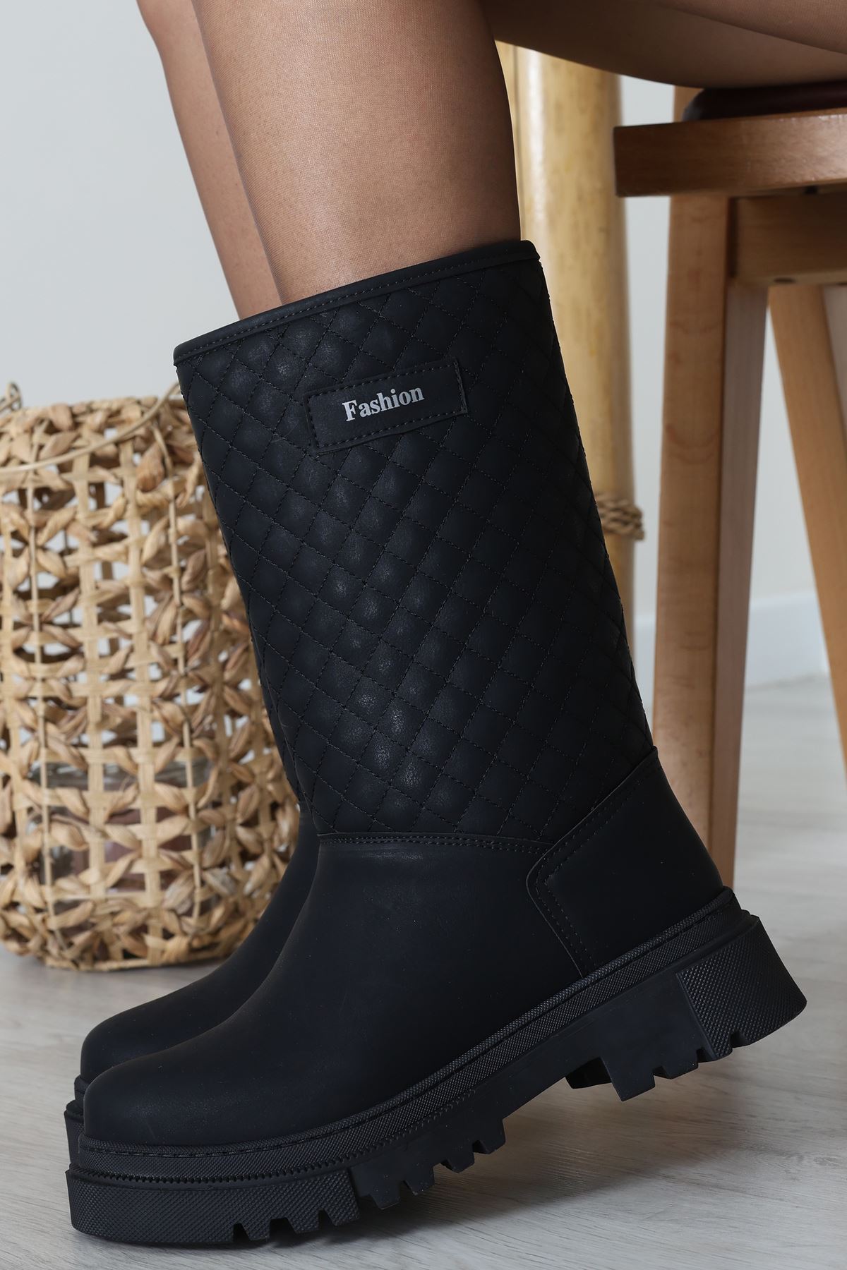 Kapitone Desenli Çizme Siyah - 31743.264.