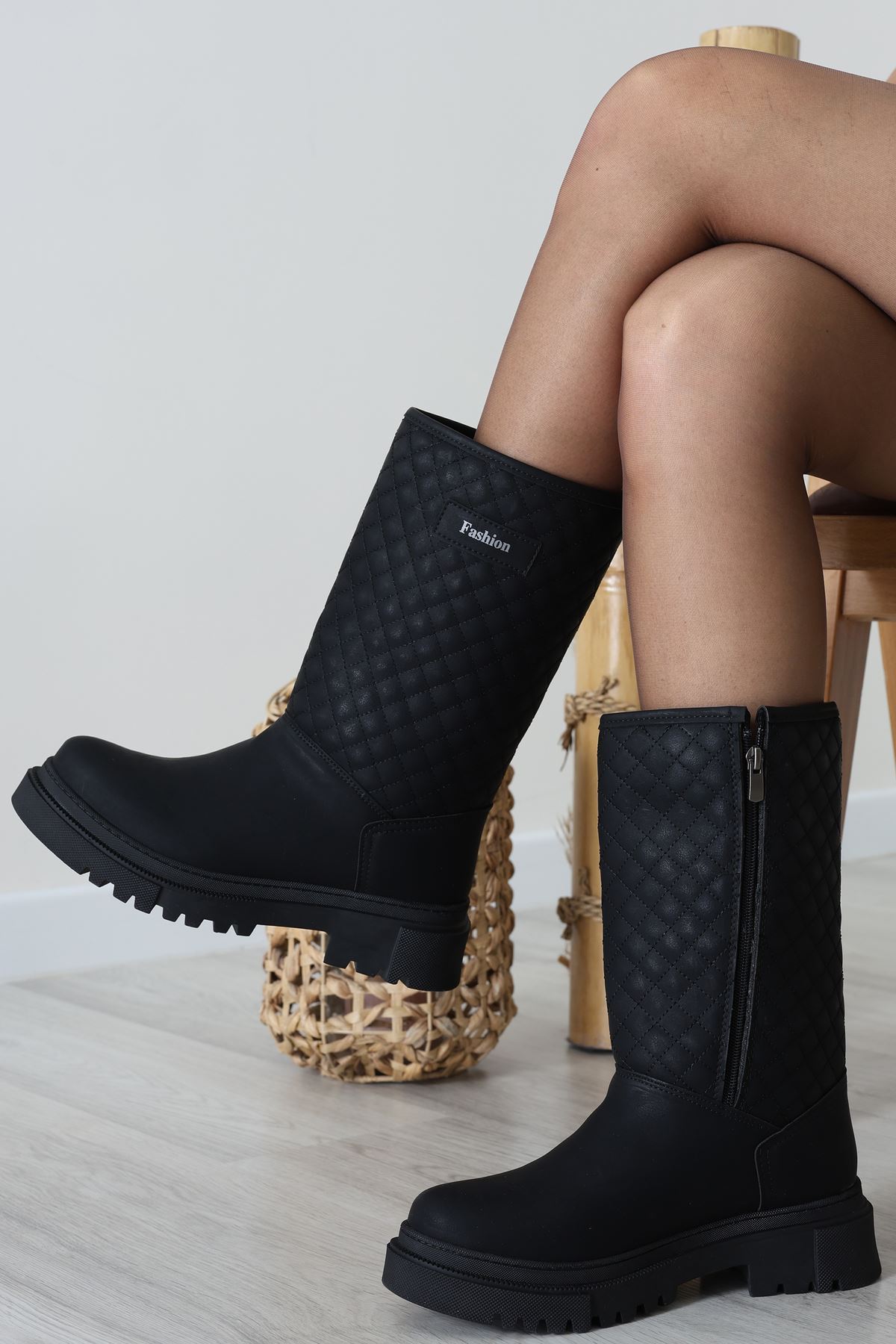 Kapitone Desenli Çizme Siyah - 31743.264.