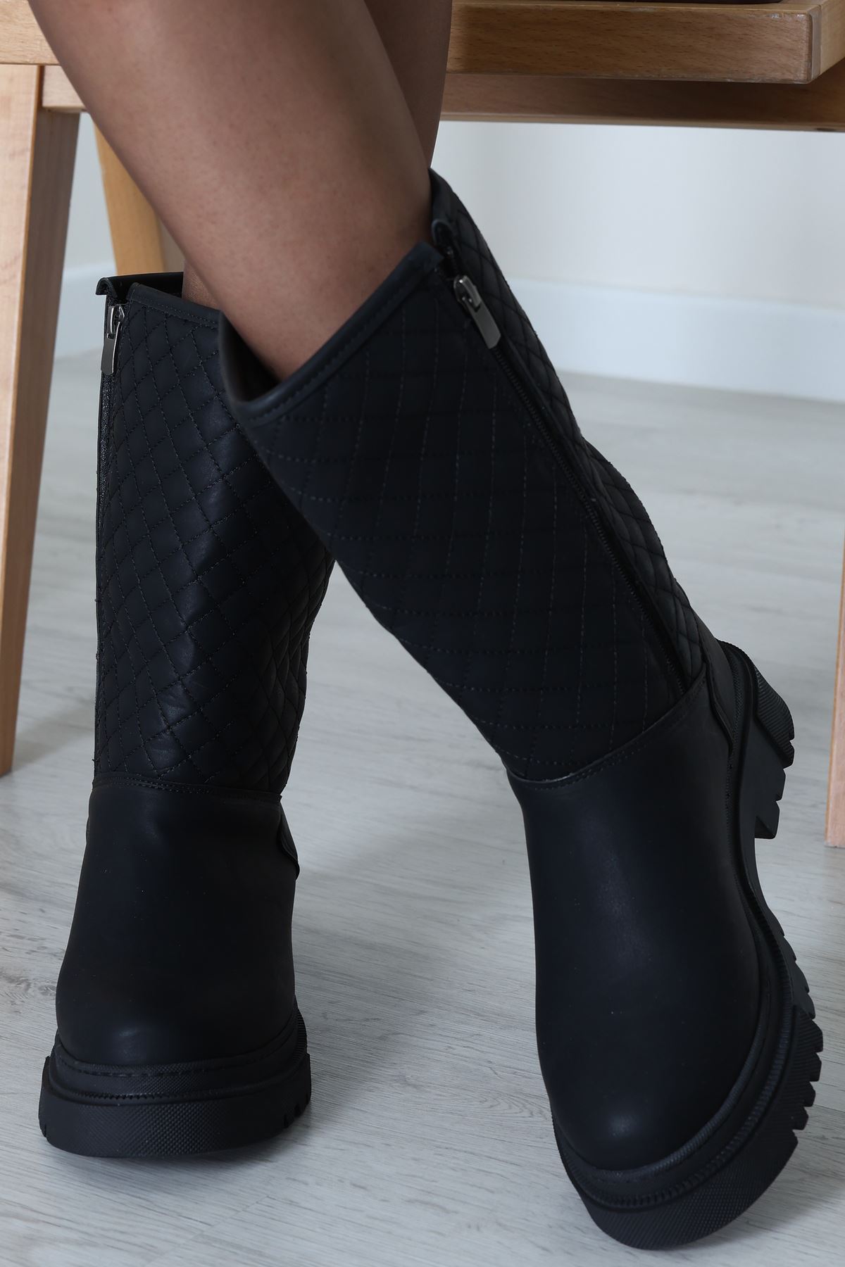 Kapitone Desenli Çizme Siyah - 31743.264.