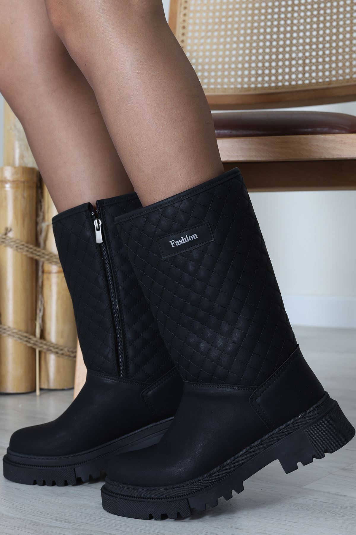 Kapitone Desenli Çizme Siyah - 31743.264.