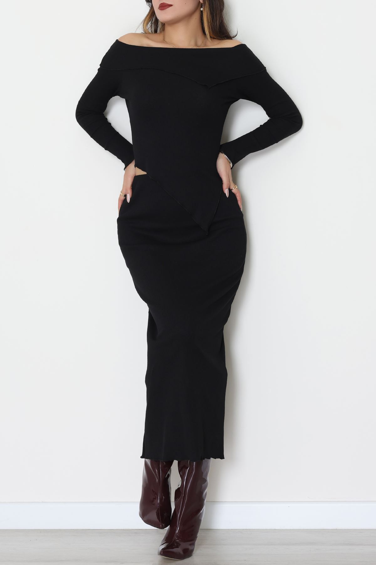 Madonna Yaka Kaşkorse Midi Boy İkili Takım Siyah - 42792.1567.