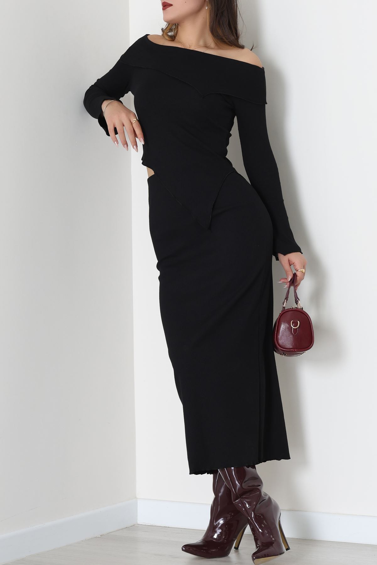 Madonna Yaka Kaşkorse Midi Boy İkili Takım Siyah - 42792.1567.