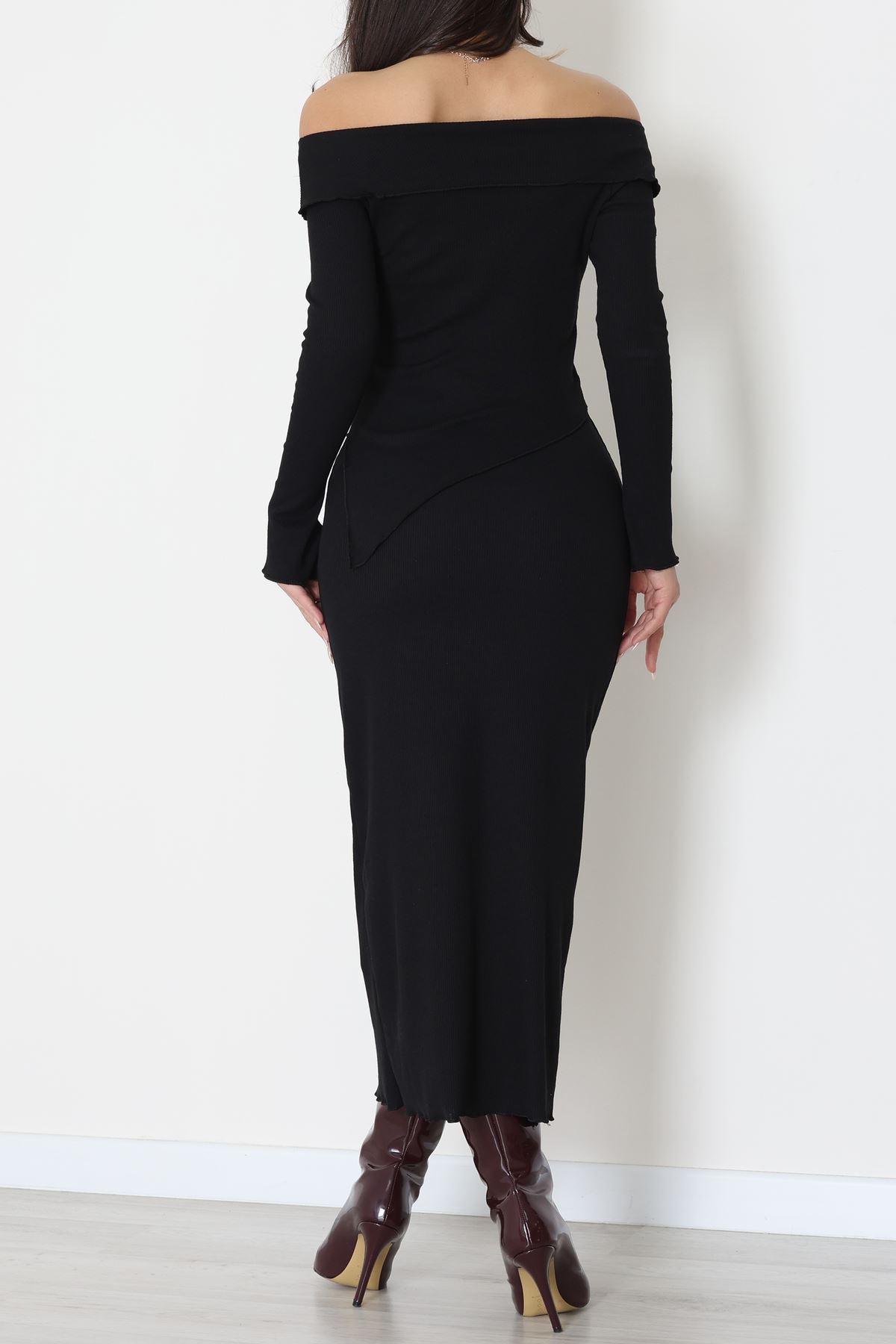 Madonna Yaka Kaşkorse Midi Boy İkili Takım Siyah - 42792.1567.