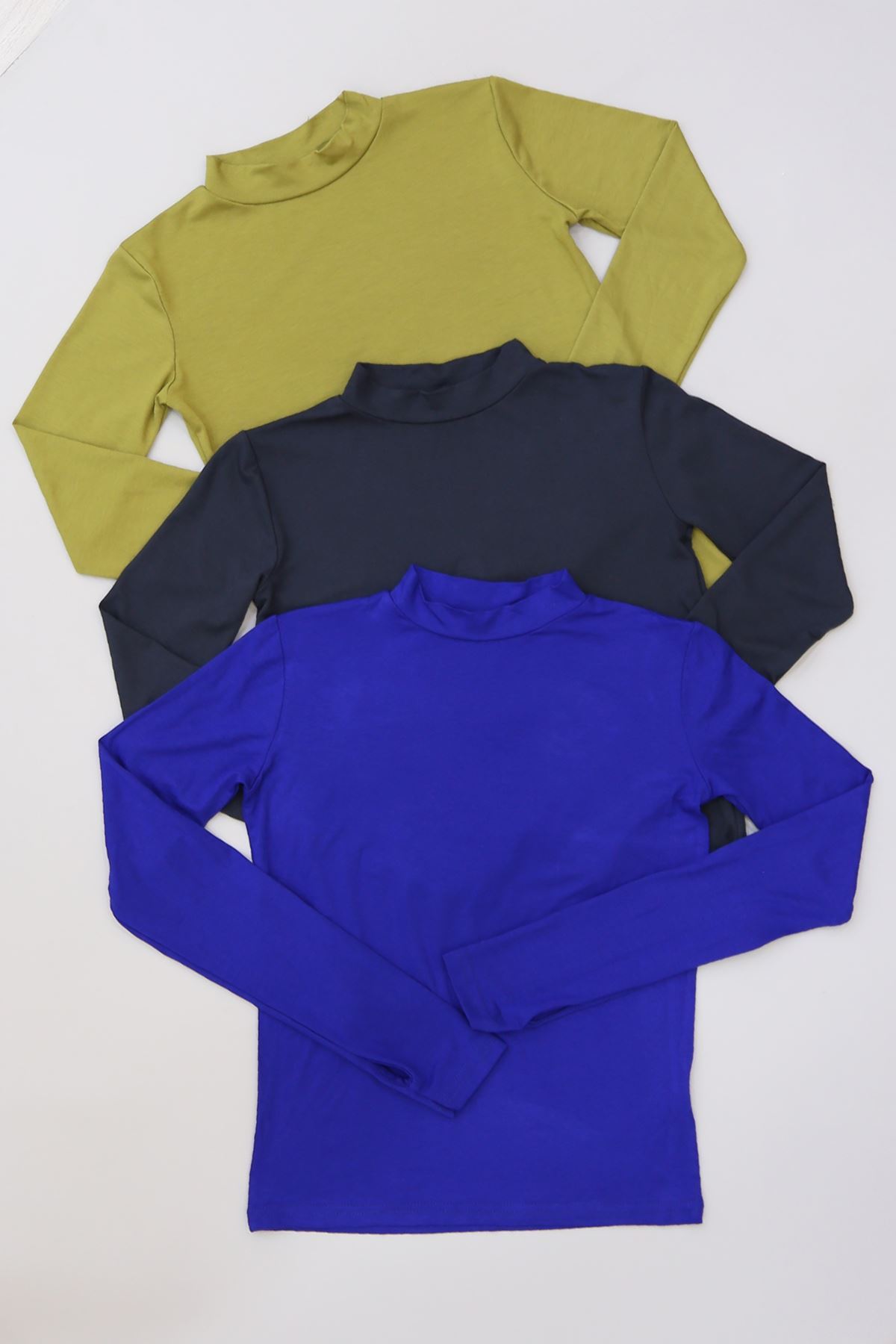 Dik Yaka Parmak Geçmeli Viskon Body Saks - 40076.599.