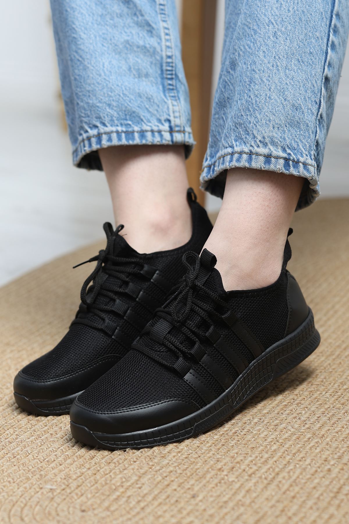 Günlük Spor Ayakkabı Siyah1 - 30305.264.