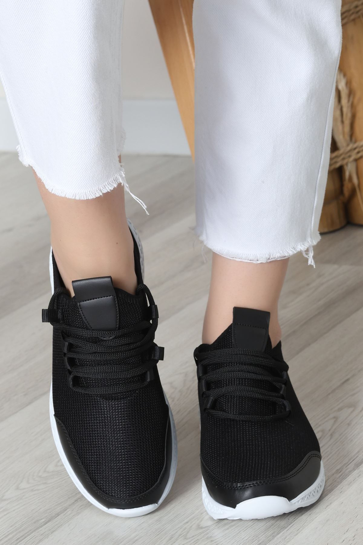 Spor Ayakkabı Siyah - 31678.264.