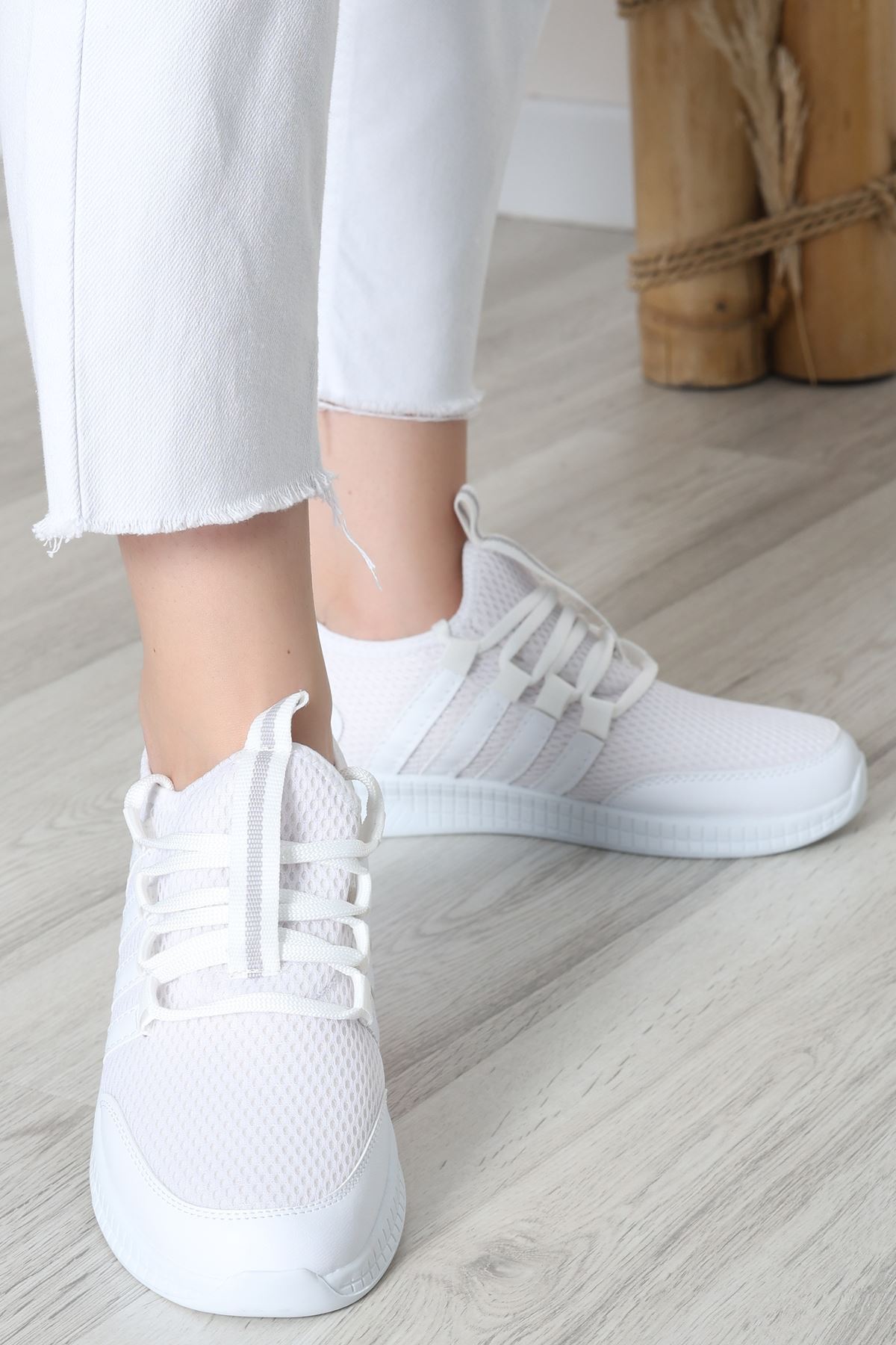 Günlük Spor Ayakkabı Beyaz3 - 30305.264.