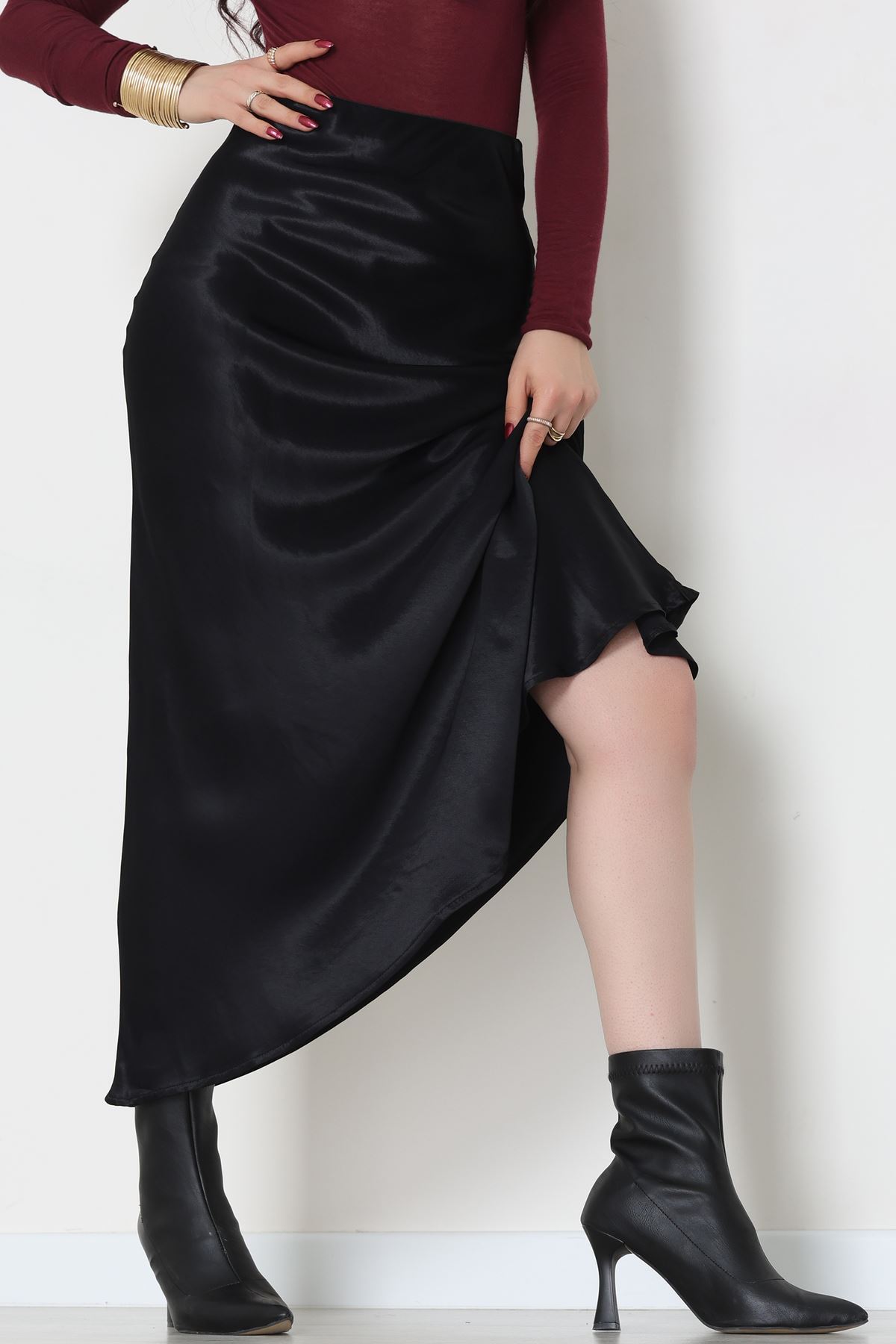 Beli Lastikli Verev Kesim Saten Etek Siyah - 51242.2077.