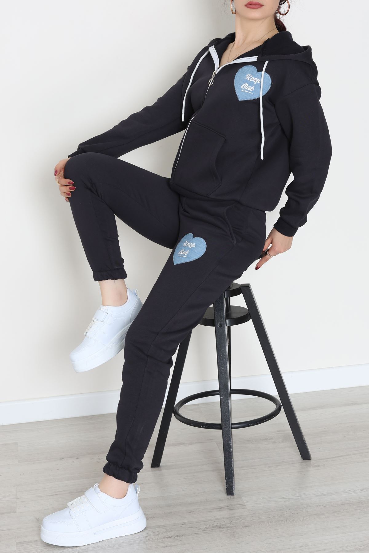 3 İplik Şardonlu Nakışlı Eşofman Takımı Siyah1 - 52139.1735.