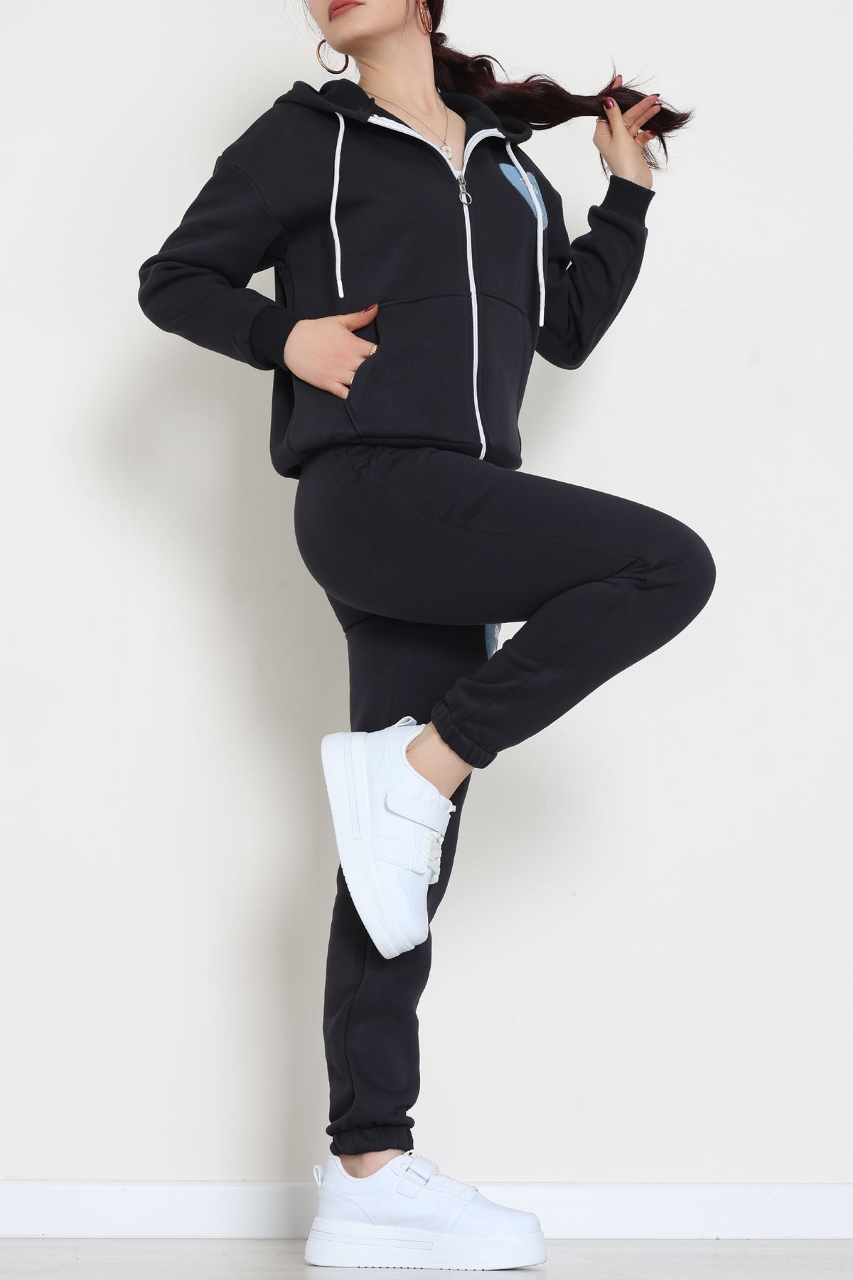 3 İplik Şardonlu Nakışlı Eşofman Takımı Siyah1 - 52139.1735.