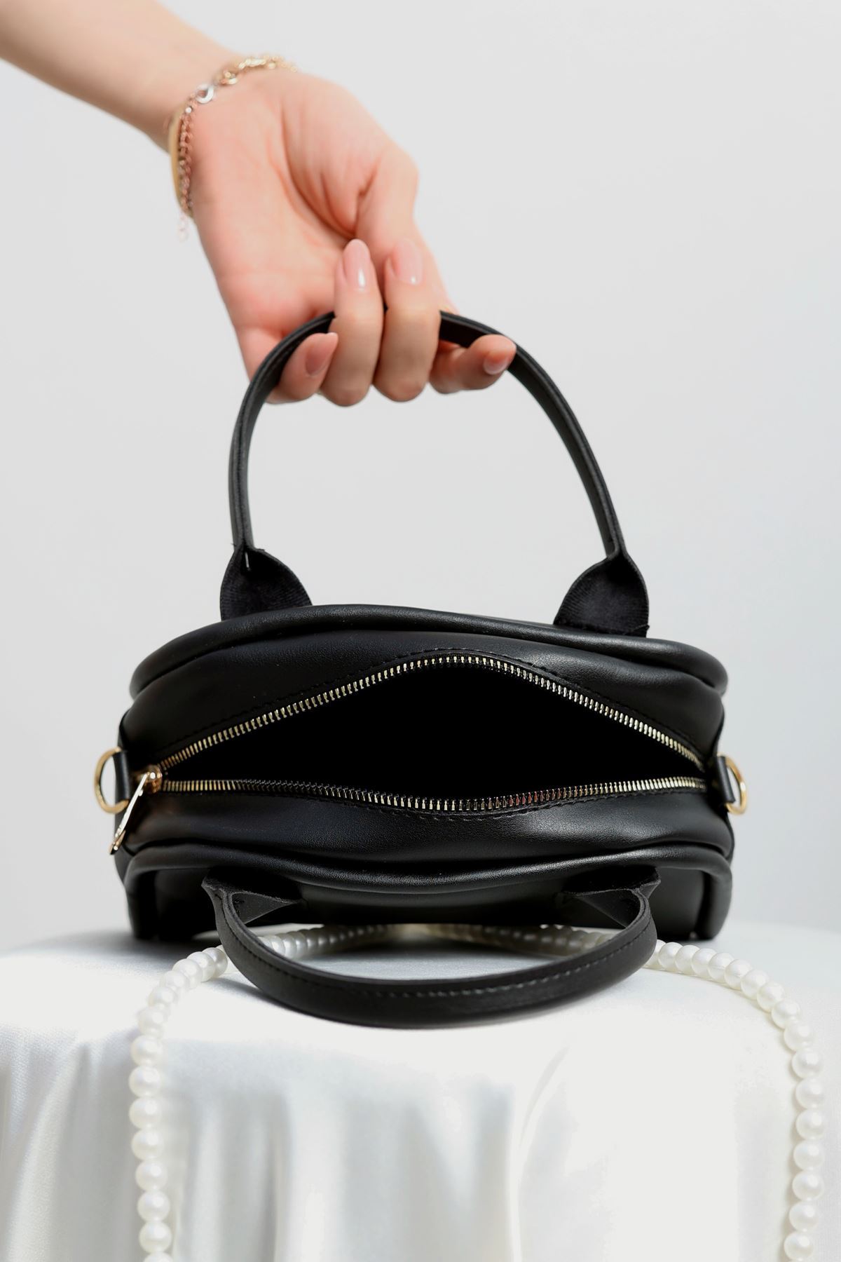 Askılı Çanta Siyah - 31224.2063.