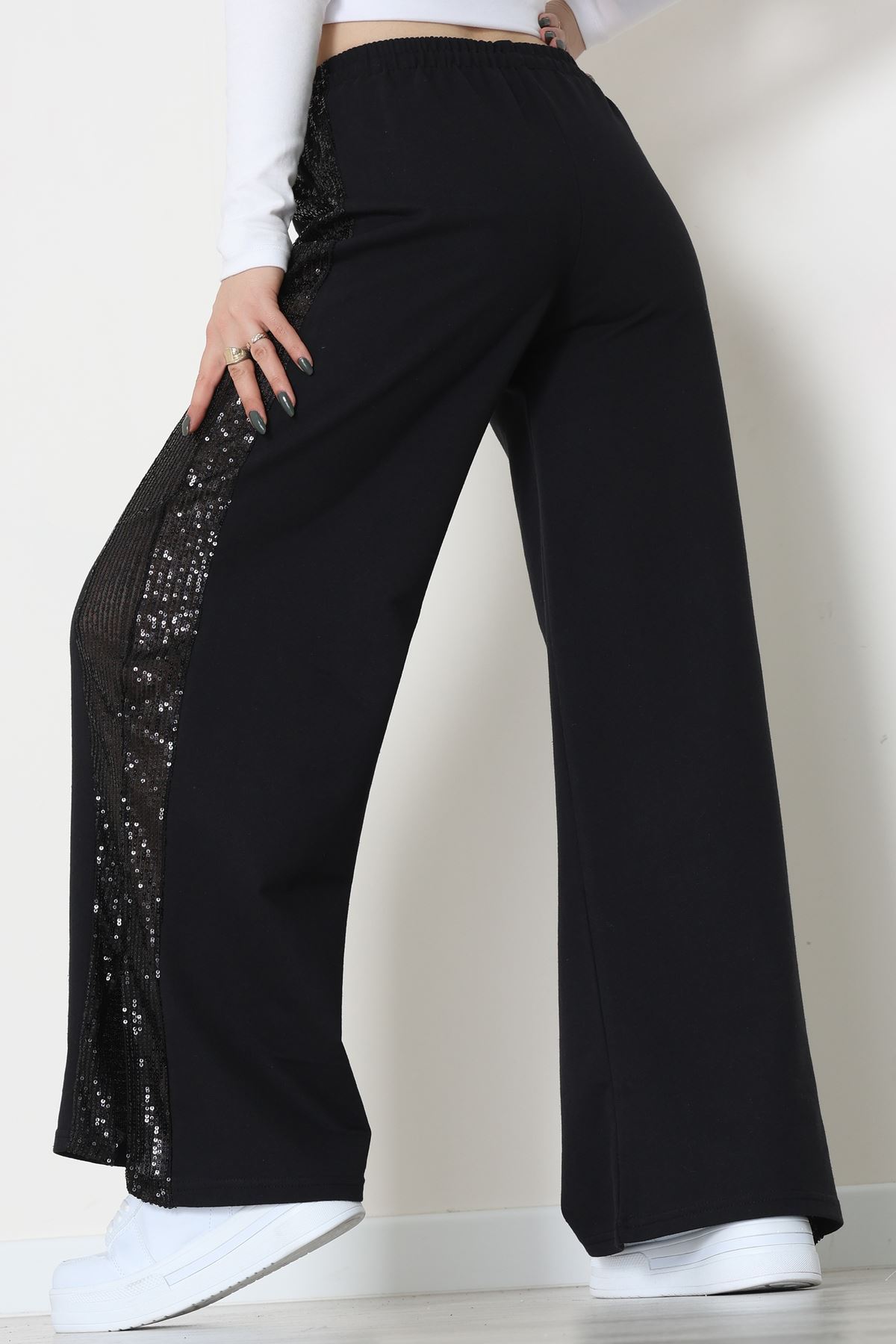 2 İplik Pul Detaylı Eşofman Altı Siyah - 52110.1857.