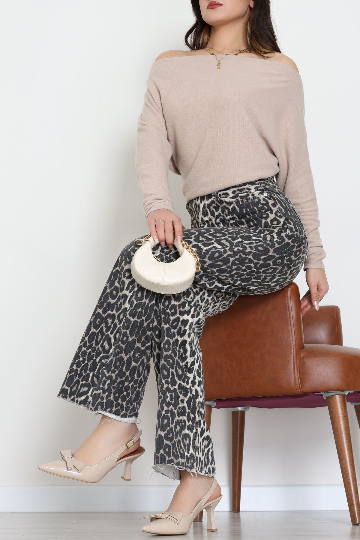 Yumoş Kumaş Kayık Yaka Omuz Düşümlü Bluz Taş - 31706.2114.