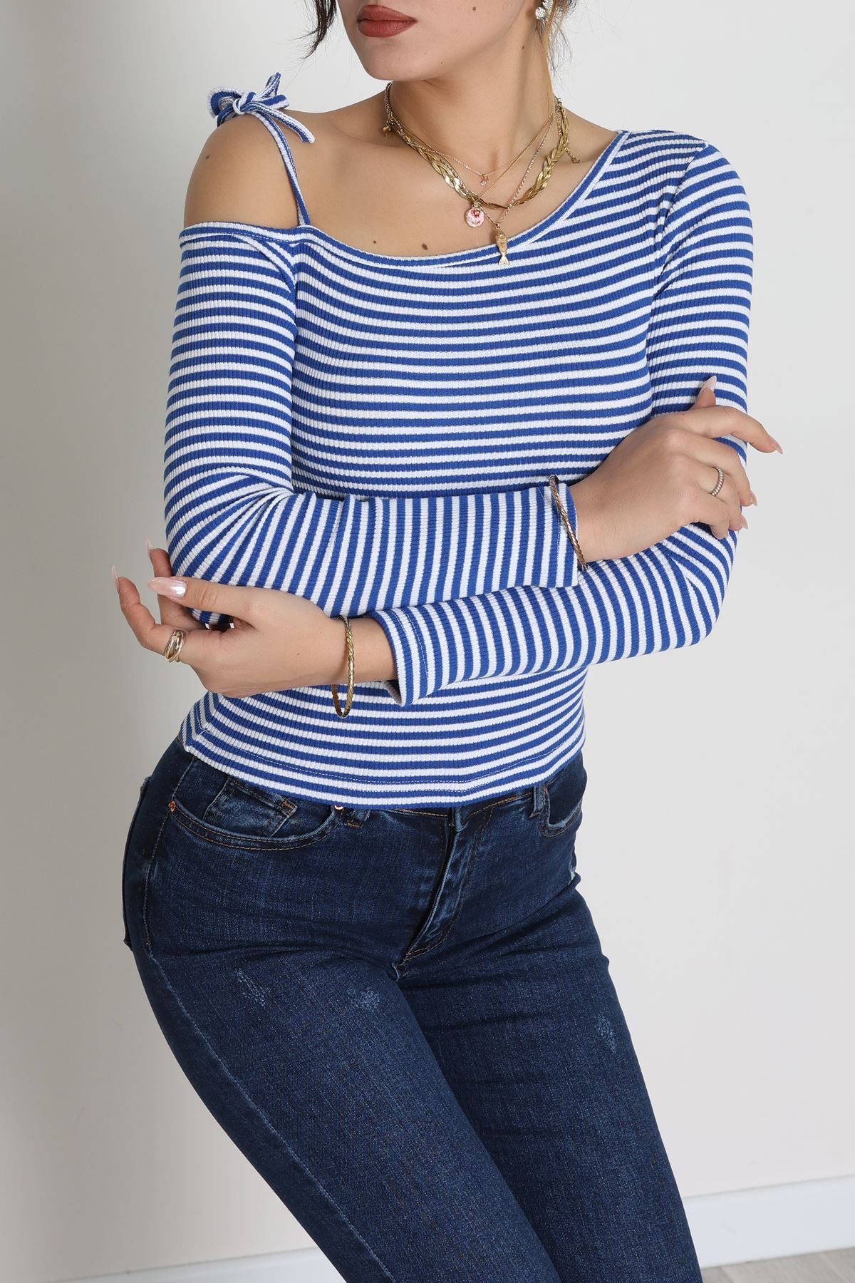 Tek Omuz Detaylı Likralı Kaşkorse Bluz Lacibeyaz - 51091.1567.