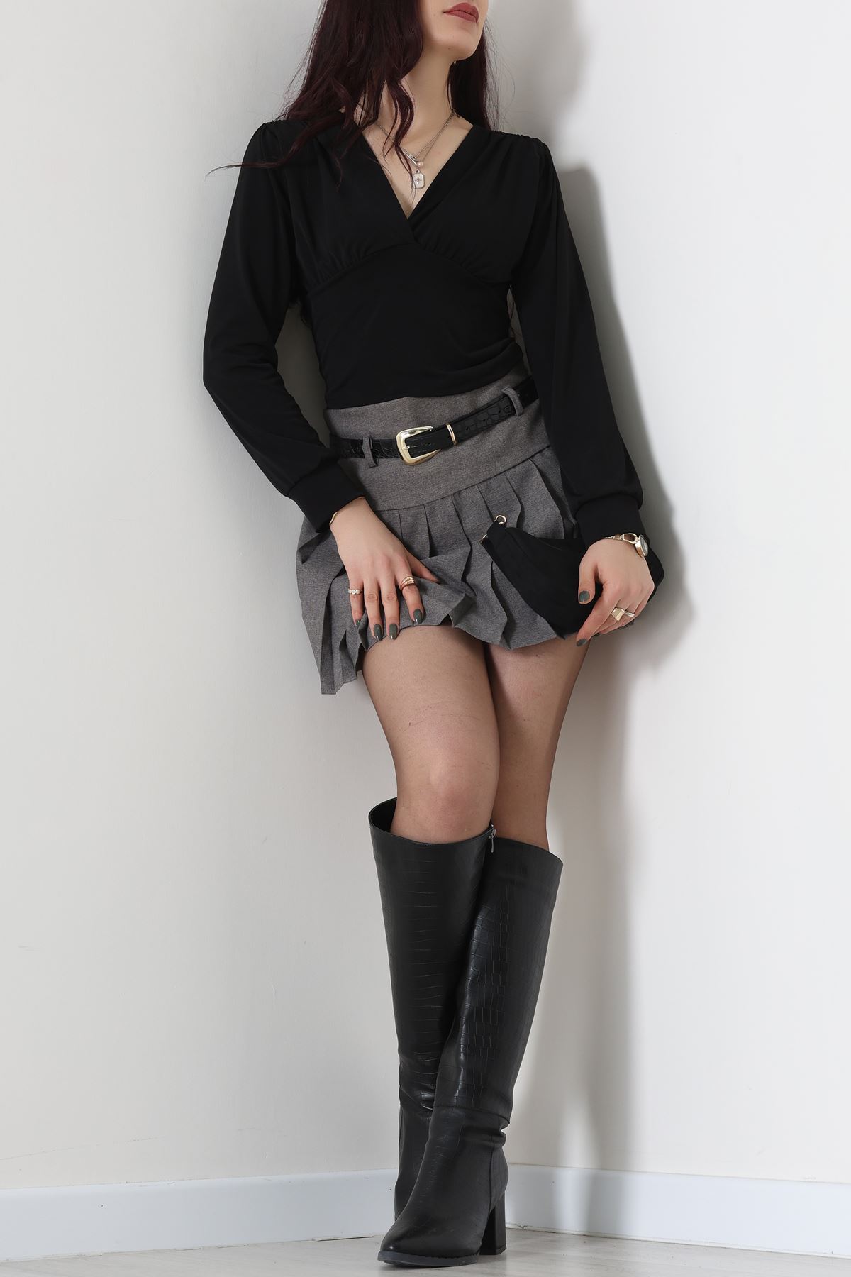 Sandy Derin V Yaka Bluz Siyah - 42807.1949.