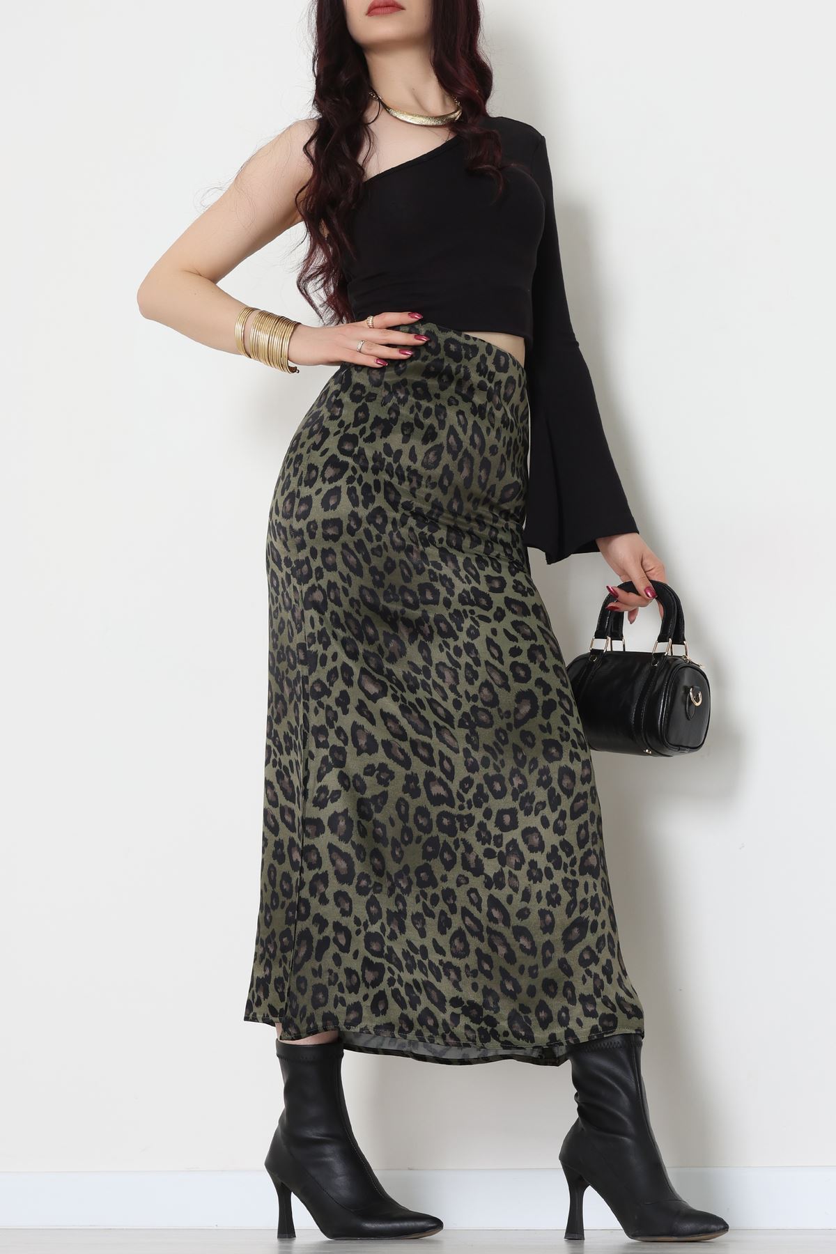 Düz Kesim Desenli Saten Etek Yeşilleopar - 51243.2077.