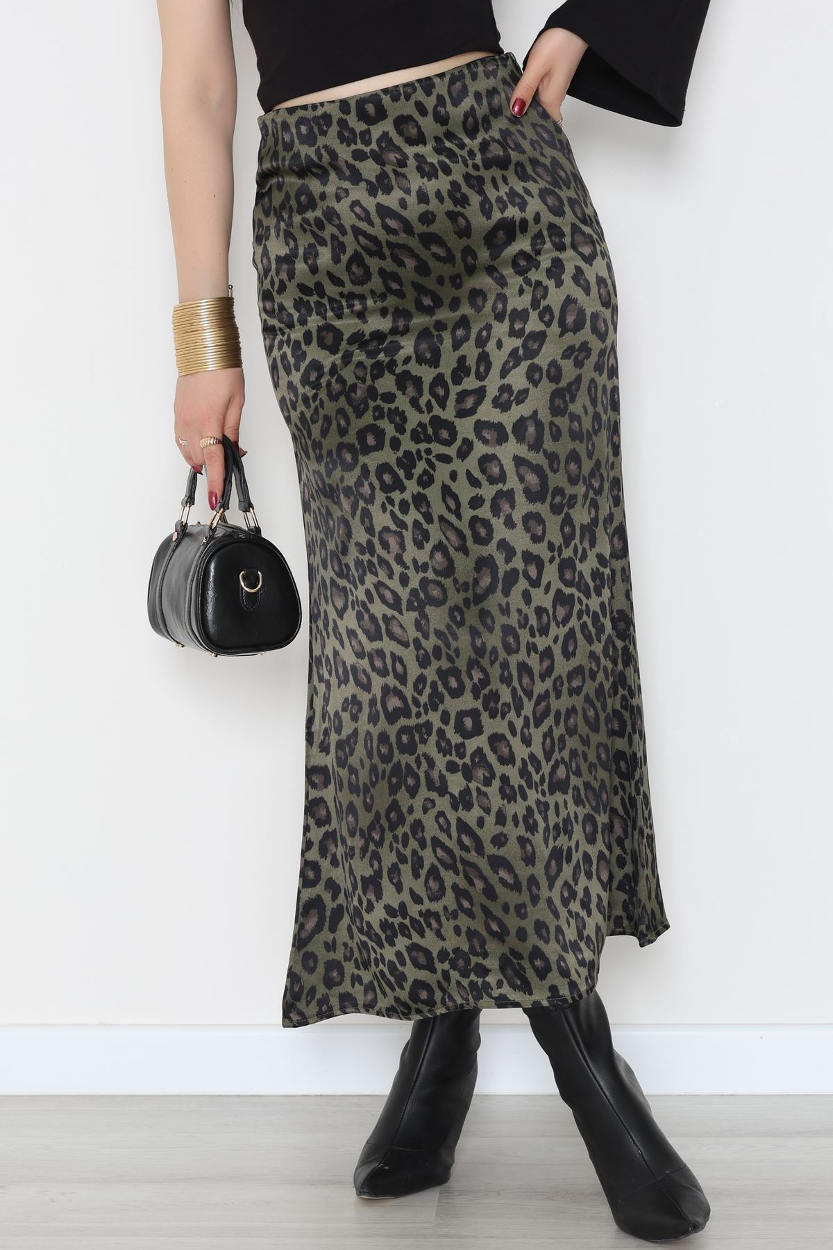 Düz Kesim Desenli Saten Etek Yeşilleopar - 51243.2077.