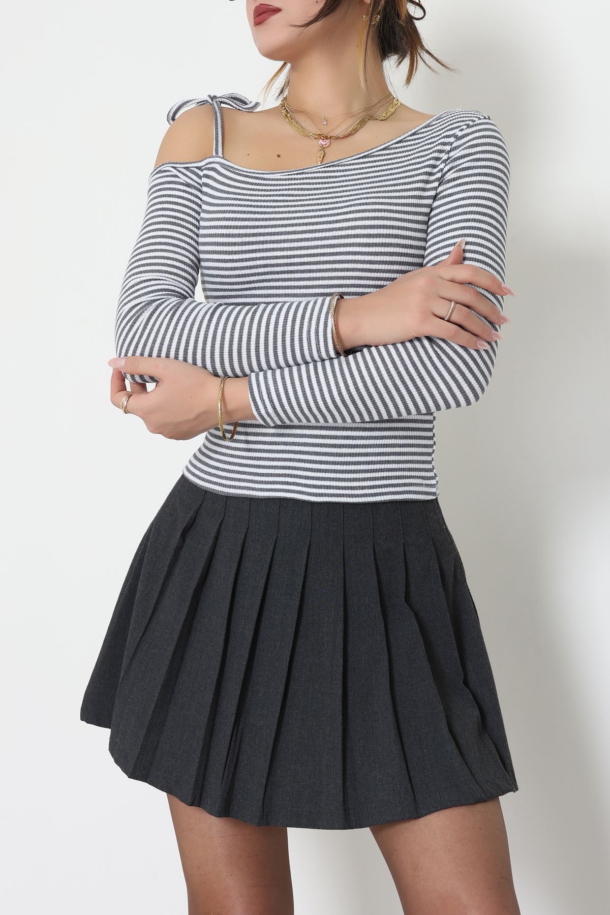 Tek Omuz Detaylı Likralı Kaşkorse Bluz Fümebeyaz - 51091.1567.