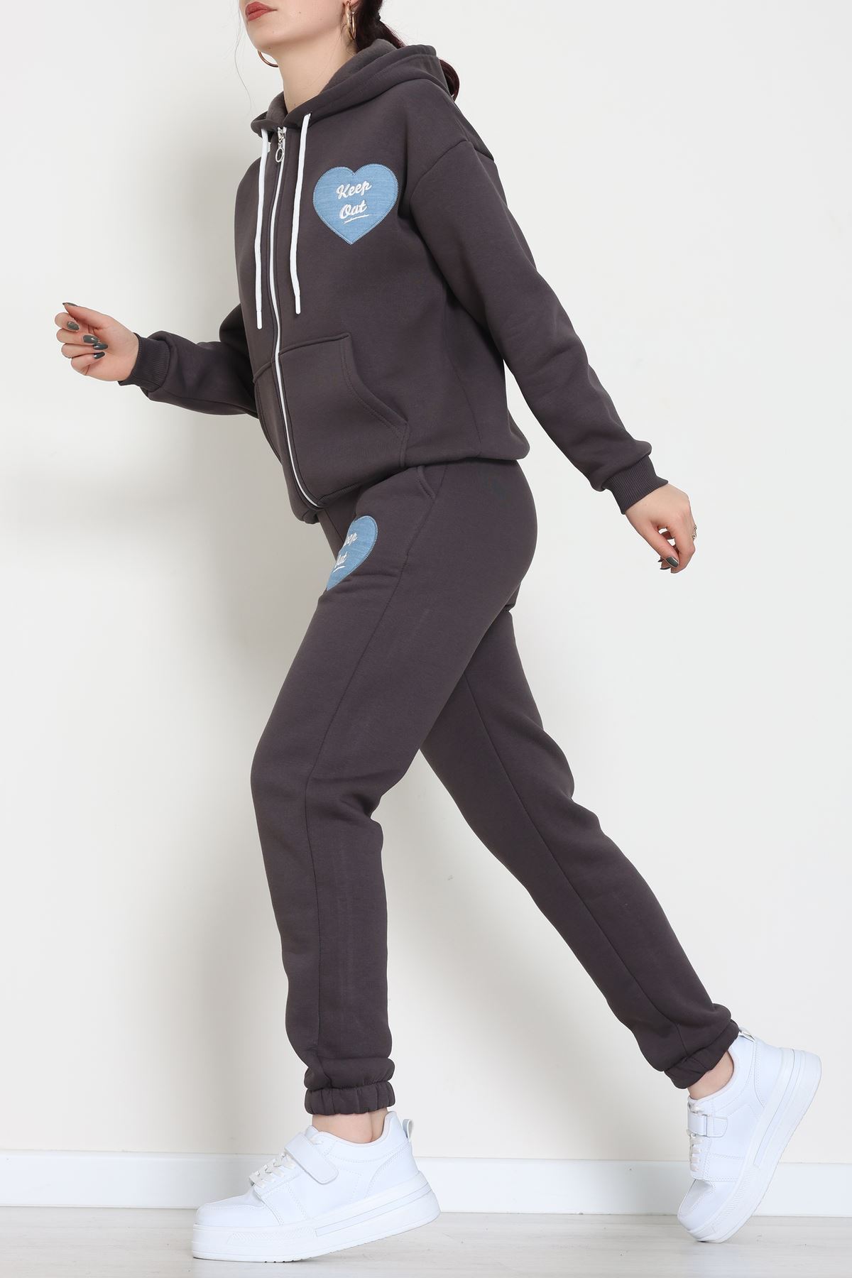 3 İplik Şardonlu Nakışlı Eşofman Takımı Kahve - 52139.1735.