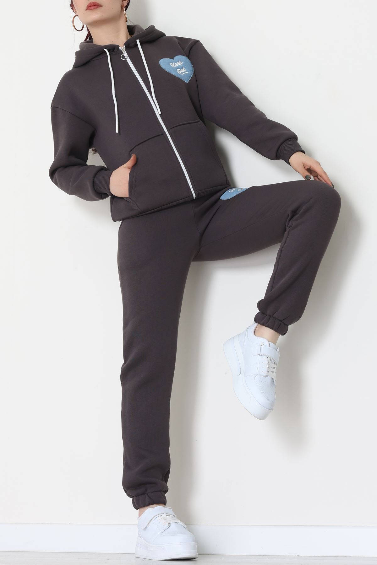 3 İplik Şardonlu Nakışlı Eşofman Takımı Kahve - 52139.1735.