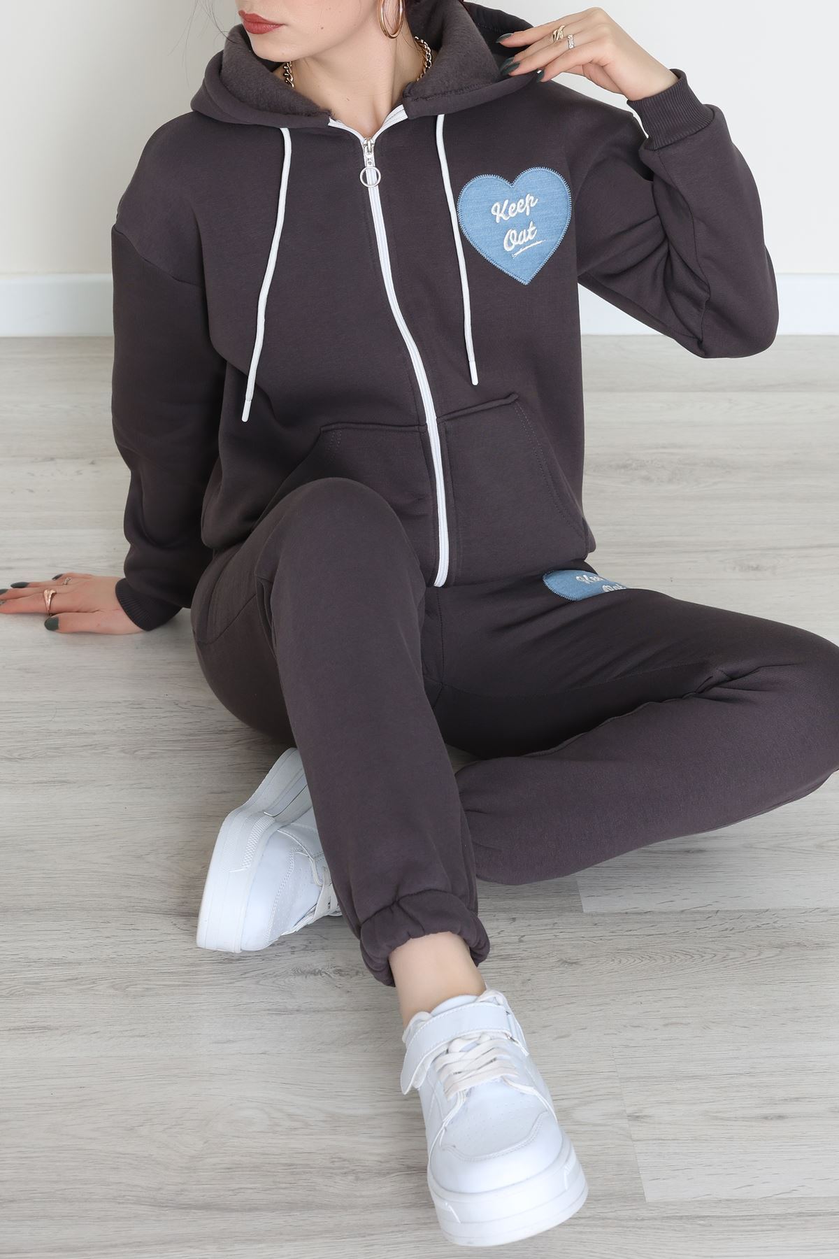 3 İplik Şardonlu Nakışlı Eşofman Takımı Kahve - 52139.1735.